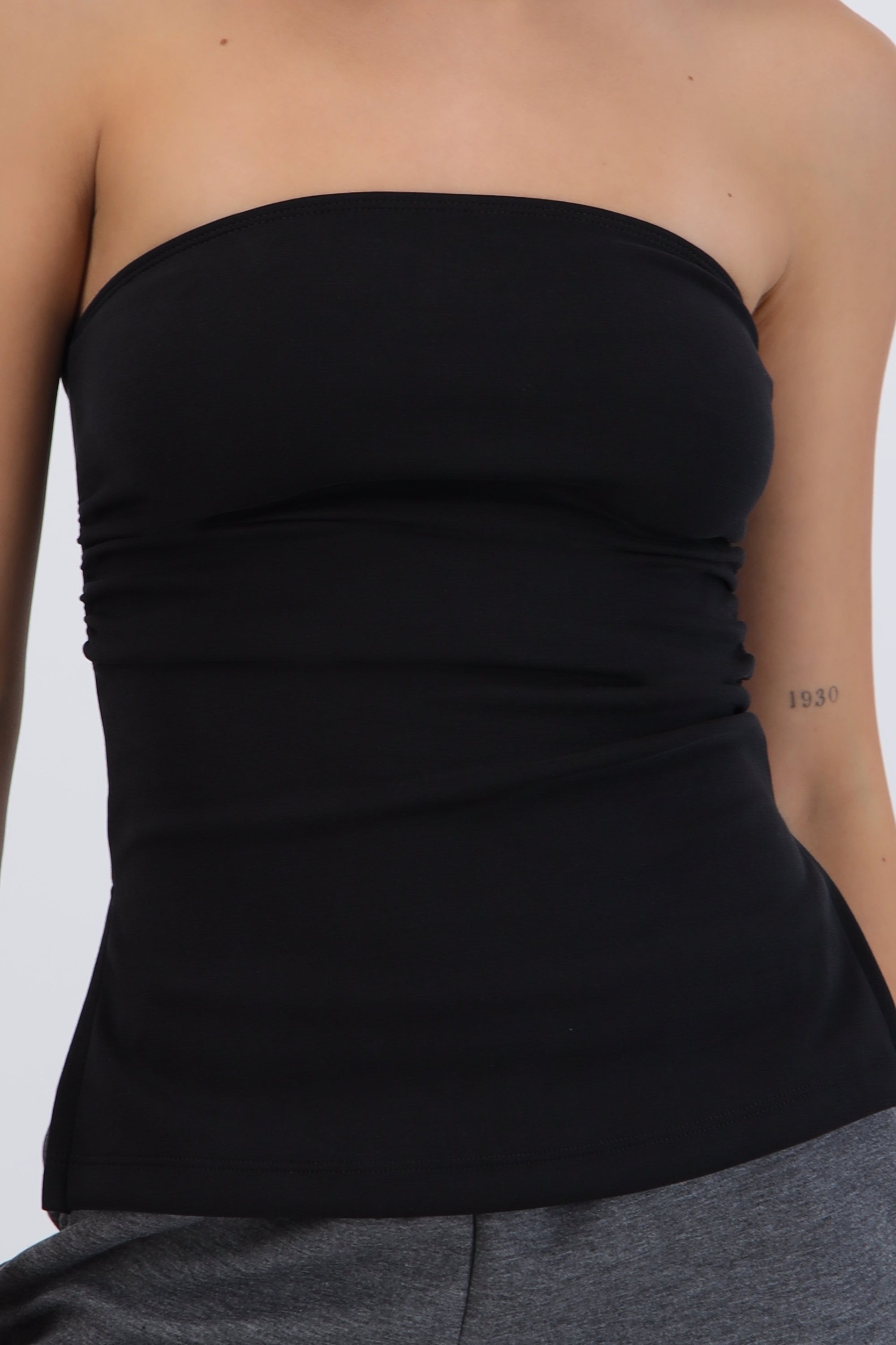 Top tubo modal NEGRO