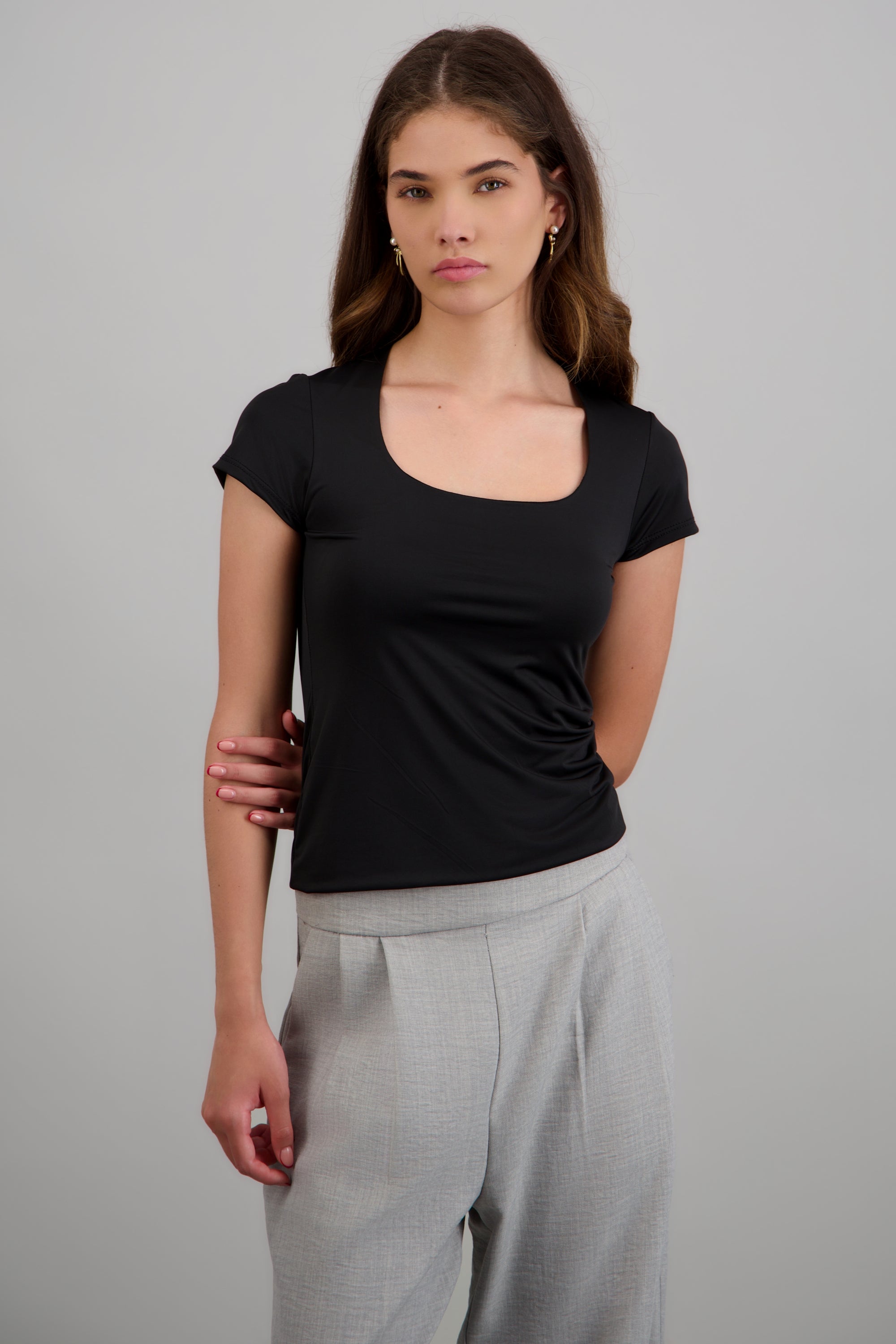 Top escote redondo doble tela NEGRO