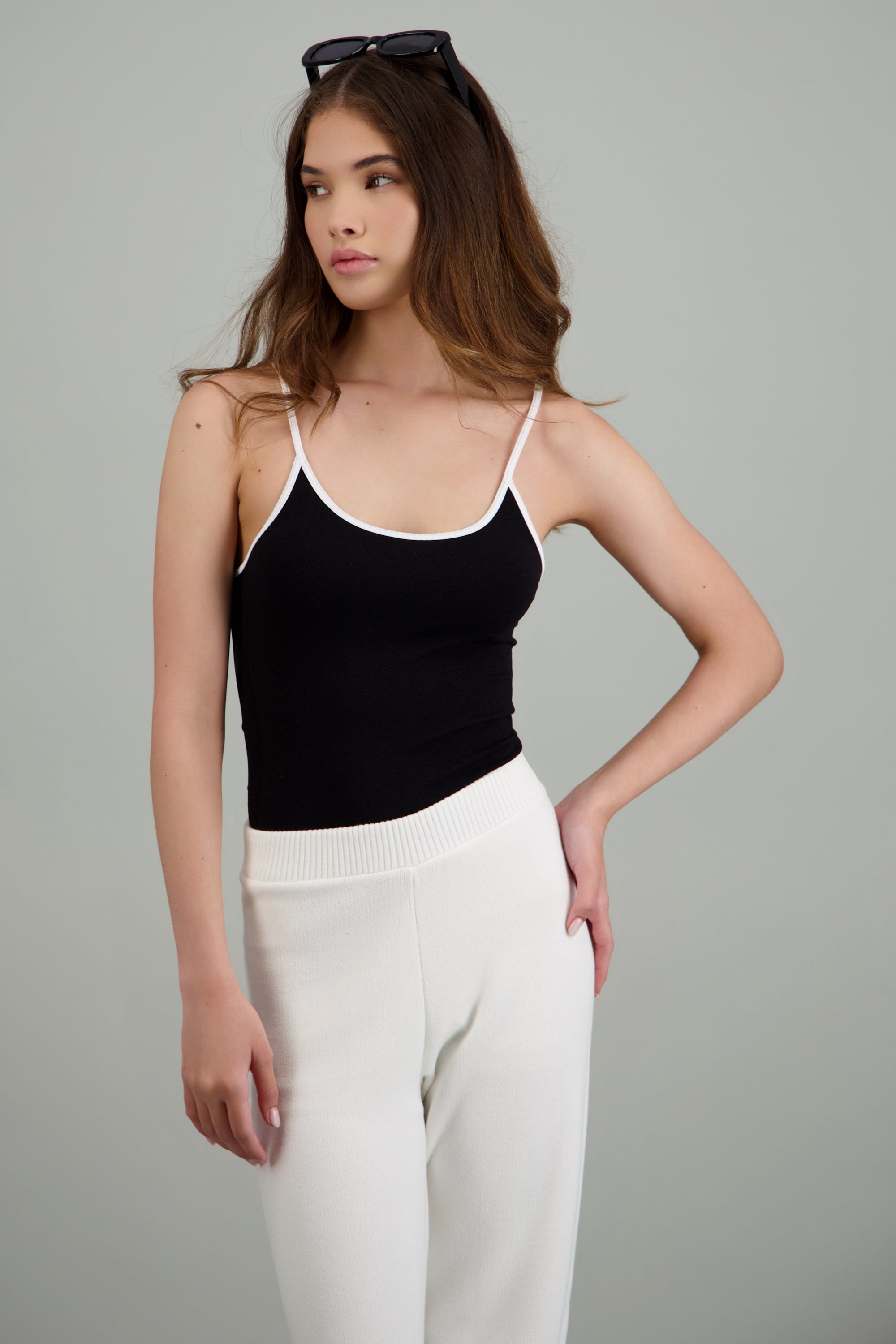 Bodysuit seamless tirantes contraste NEGRO