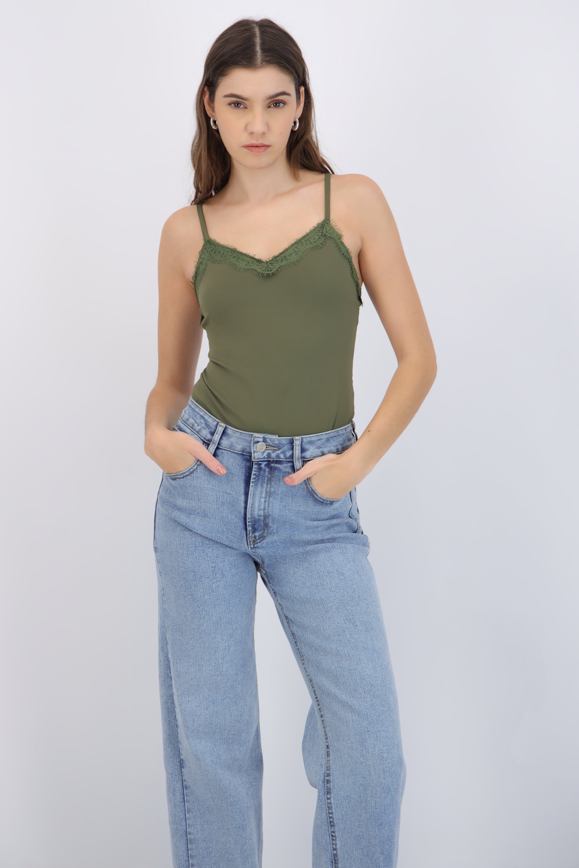 Bodysuit tirantes detalle encaje