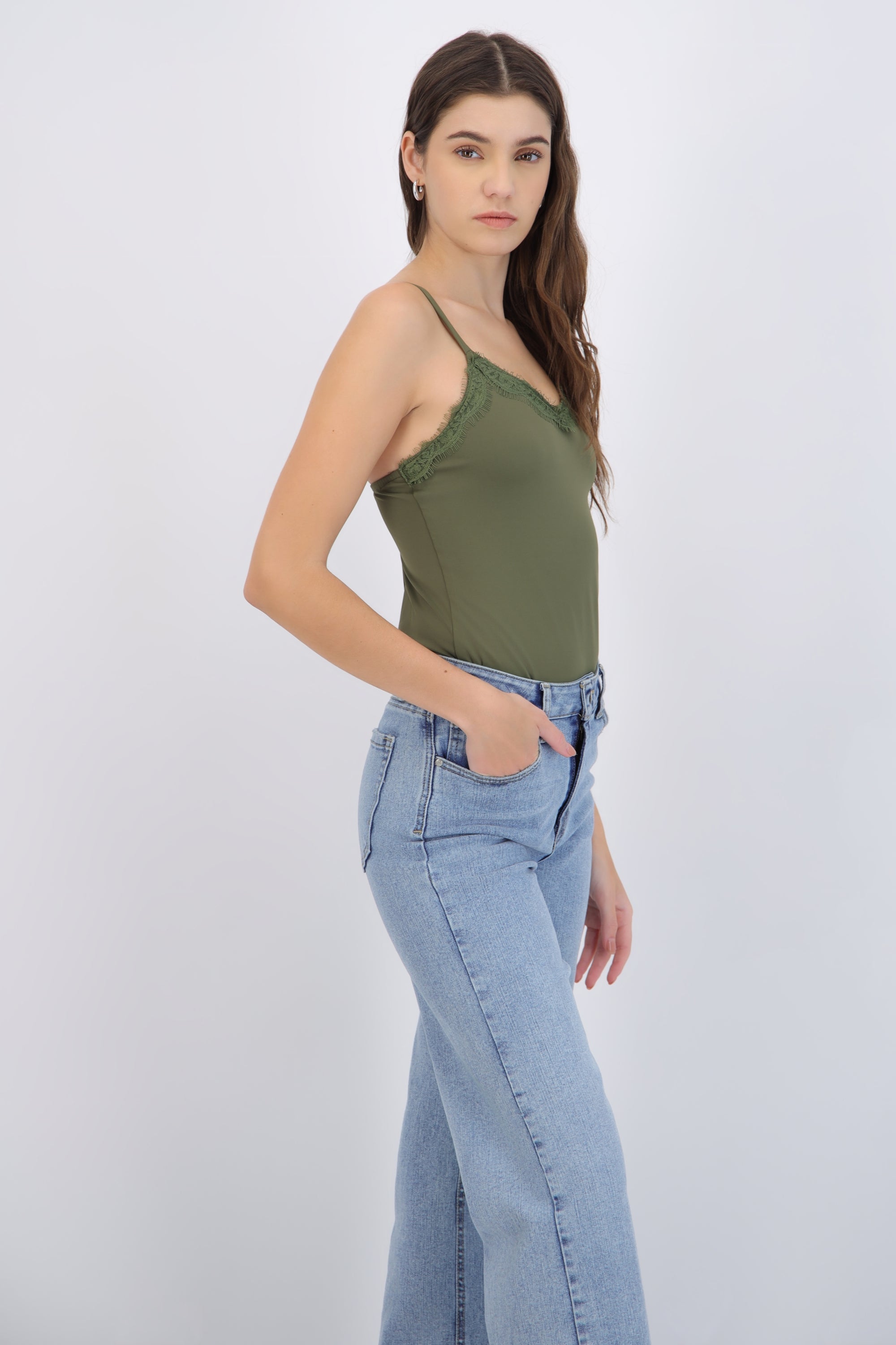 Bodysuit tirantes detalle encaje