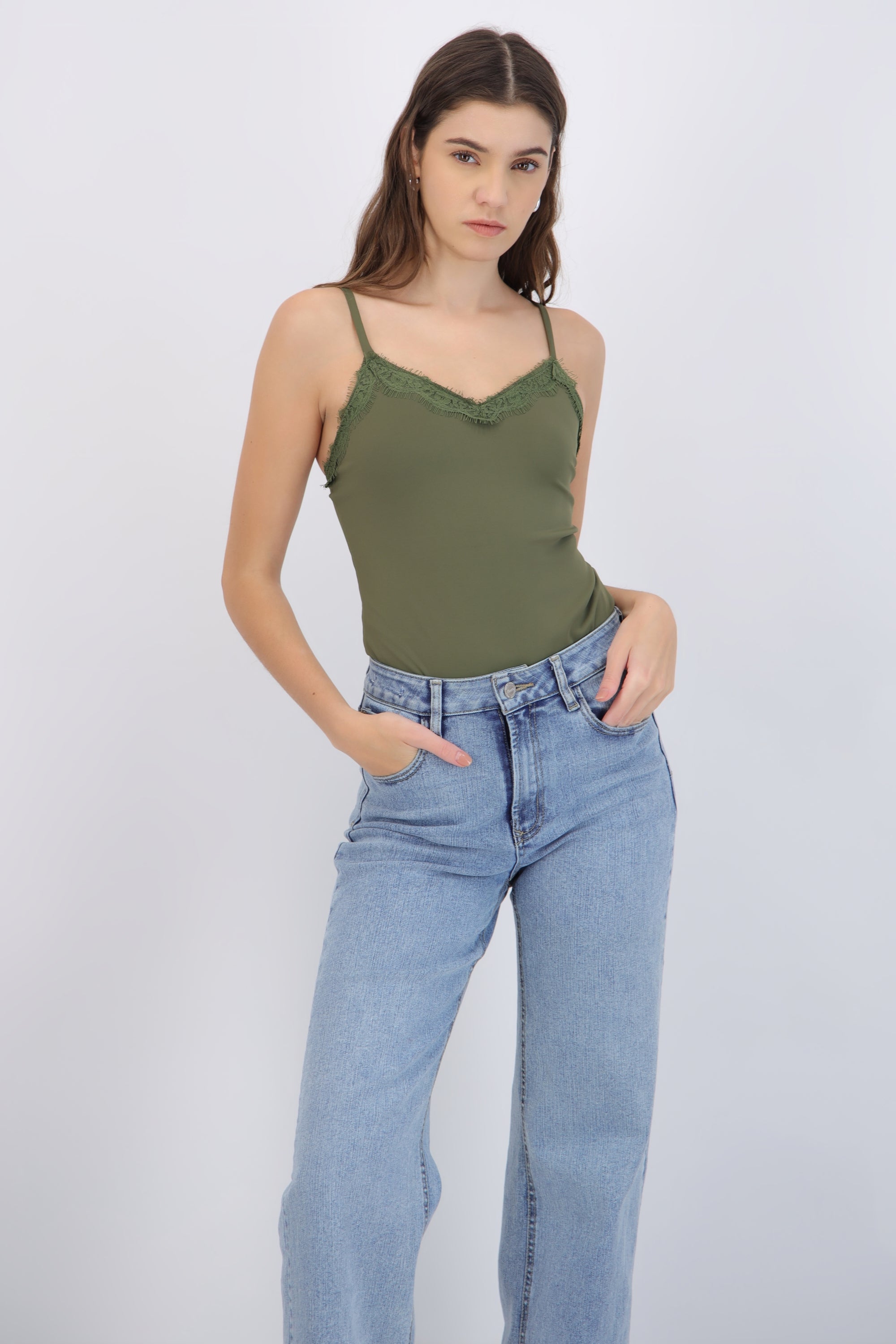 Bodysuit tirantes detalle encaje