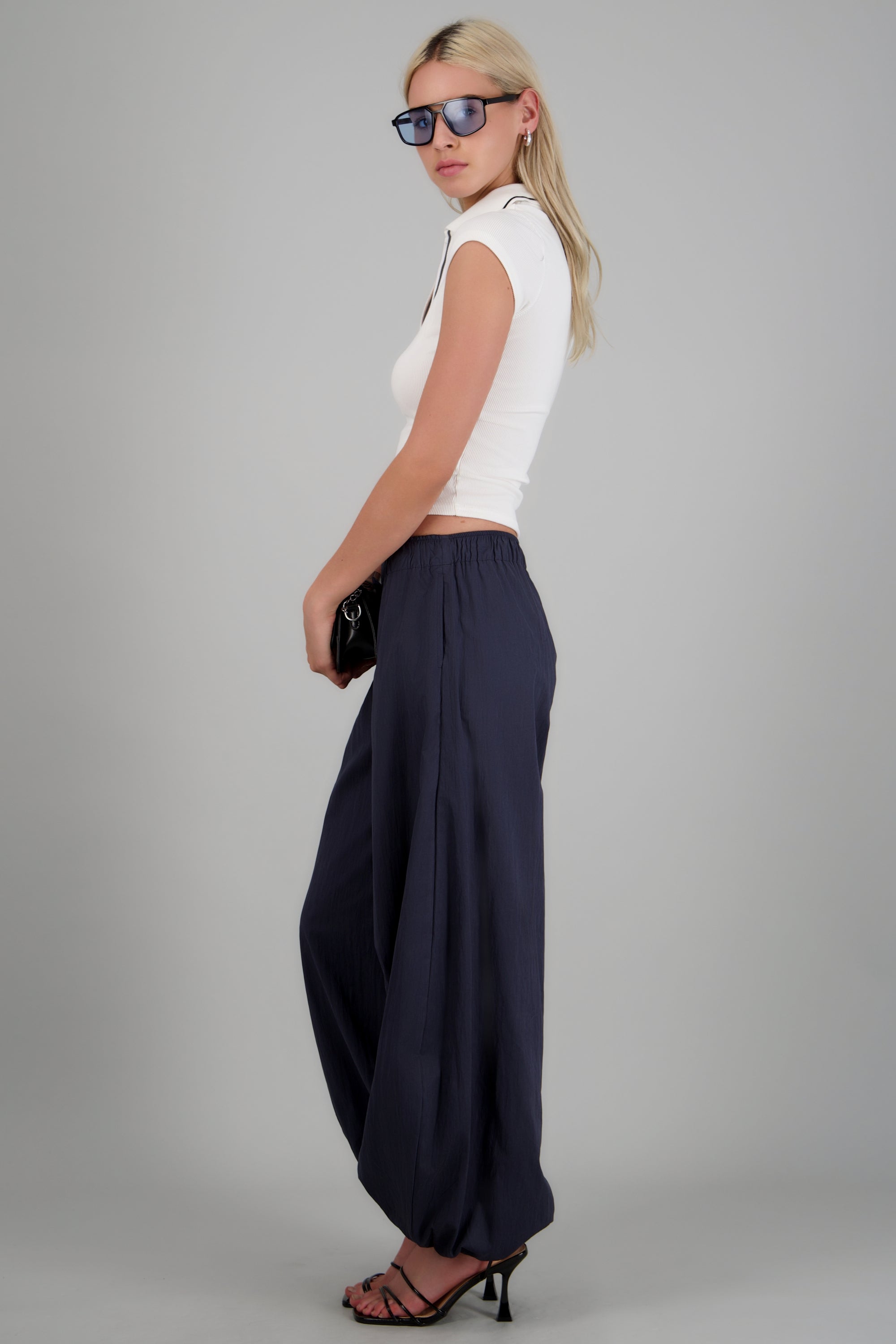Pantalon detalle resorte MARINO