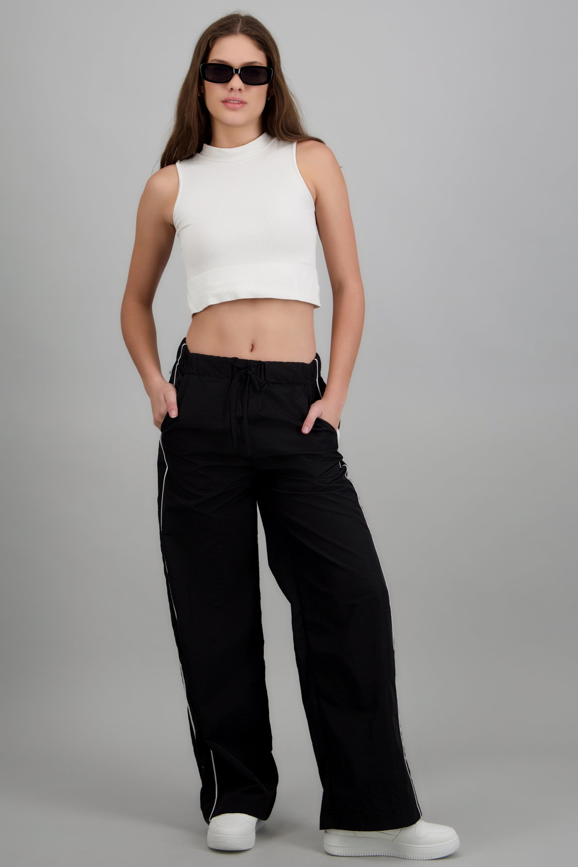 Pantalon amplio contraste linea costado NEGRO COMBO