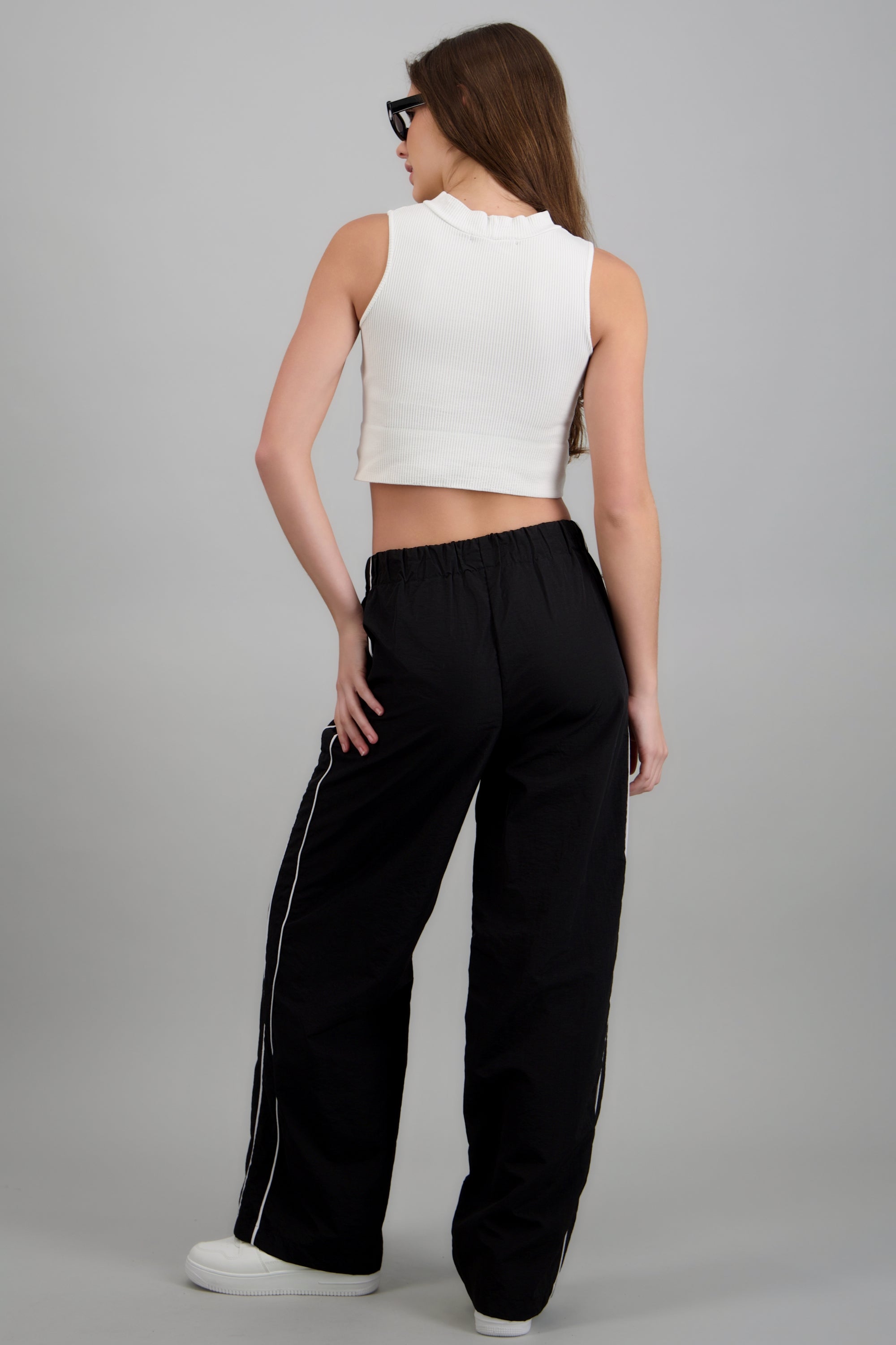 Pantalon amplio contraste linea costado NEGRO COMBO
