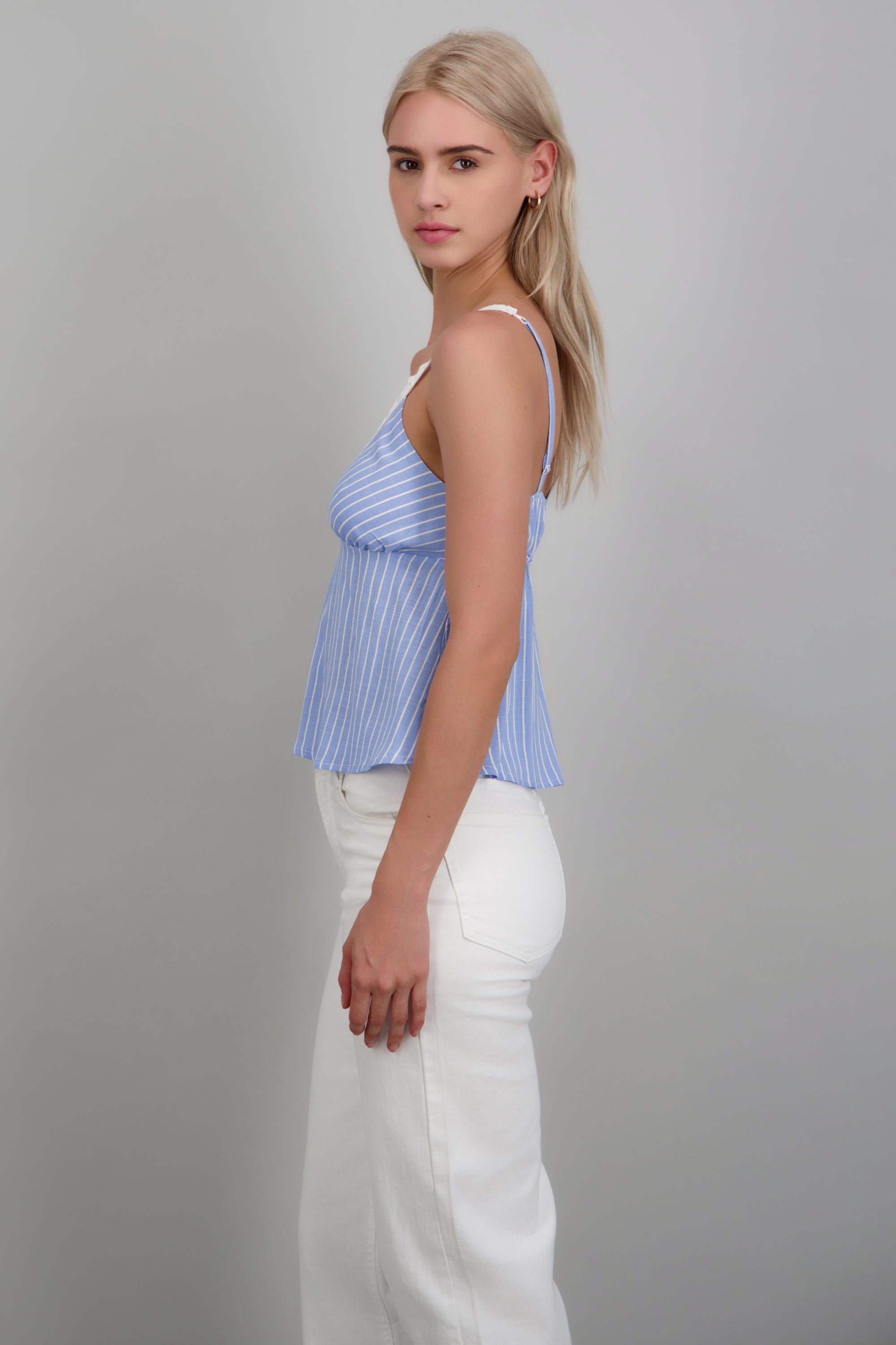 Top tirantes detalle moño y encaje AZUL COMBO