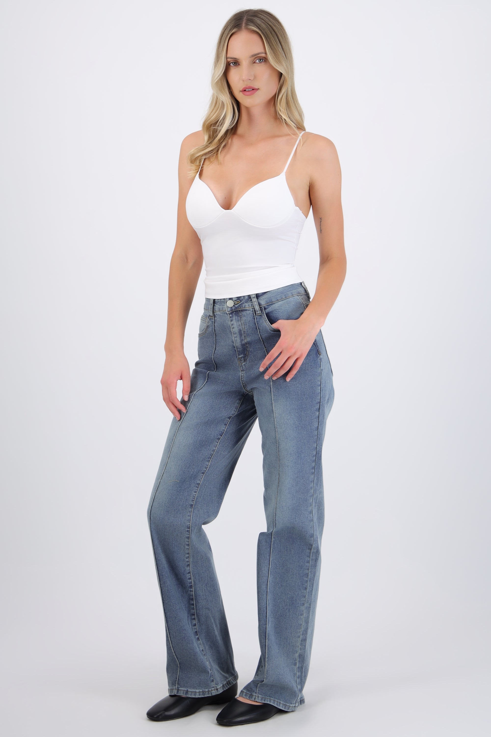 Jeans wide leg dobladillo costruras