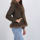 Abrigo suede detalle peluche