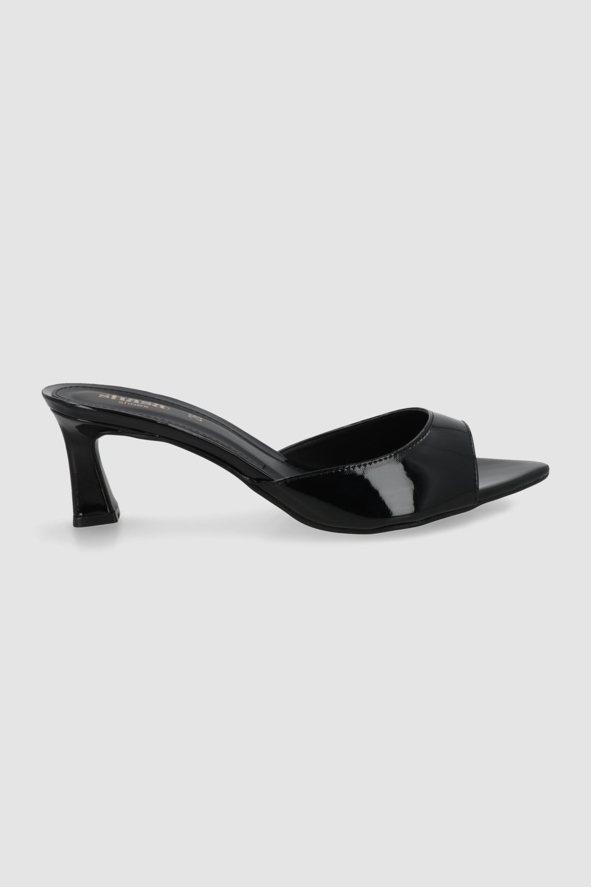 Tacon puntal kitten pep toe NEGRO