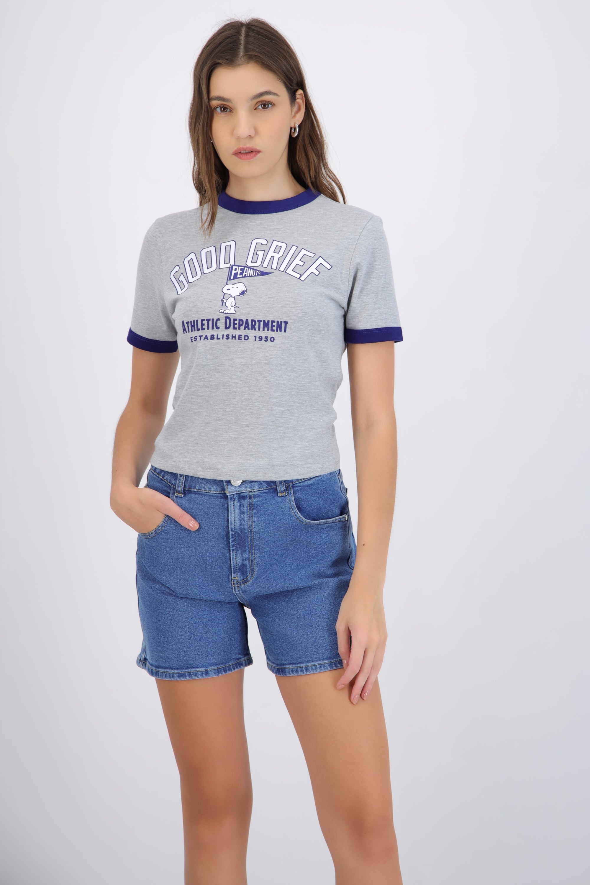 Crop snoopy deportivo