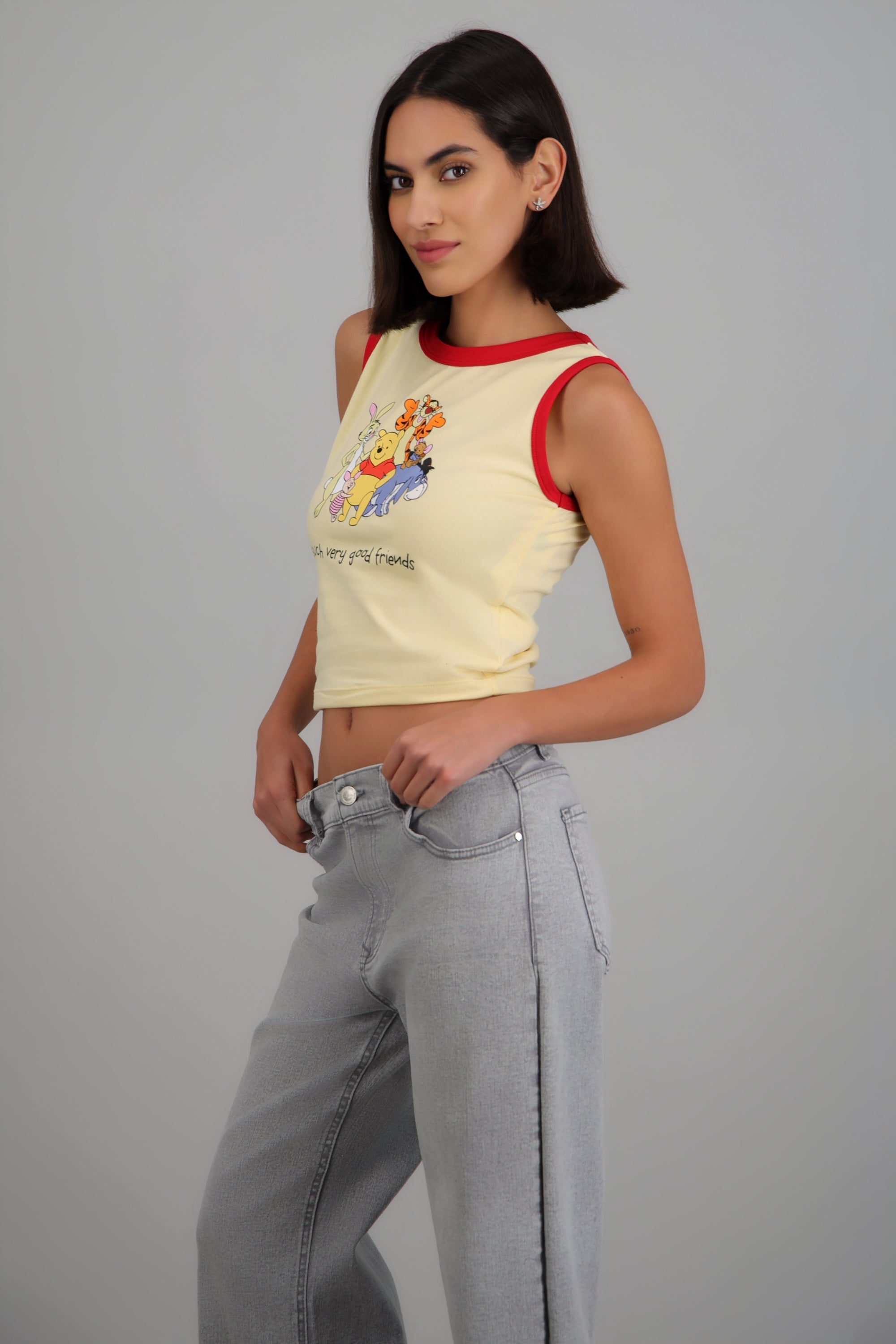 Crop sin manga Winnie Pooh AMARILLO PASTEL