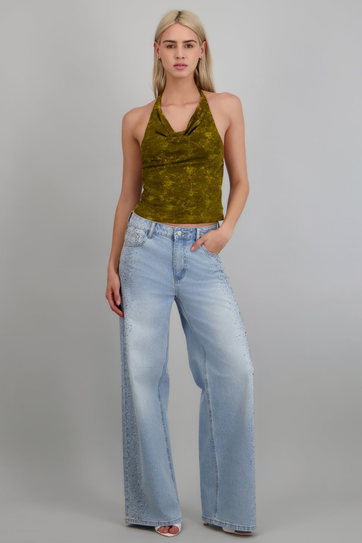 Top drapeado detalle floral VERDE PASTO