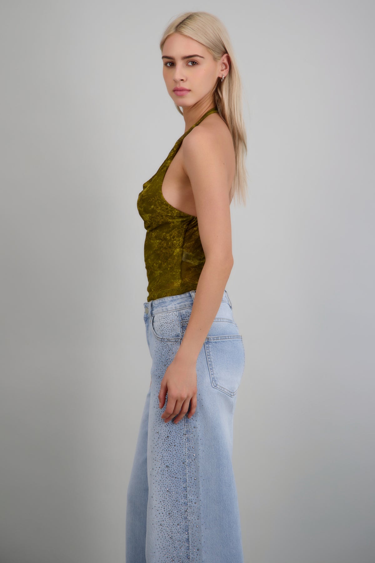 Top drapeado detalle floral VERDE PASTO
