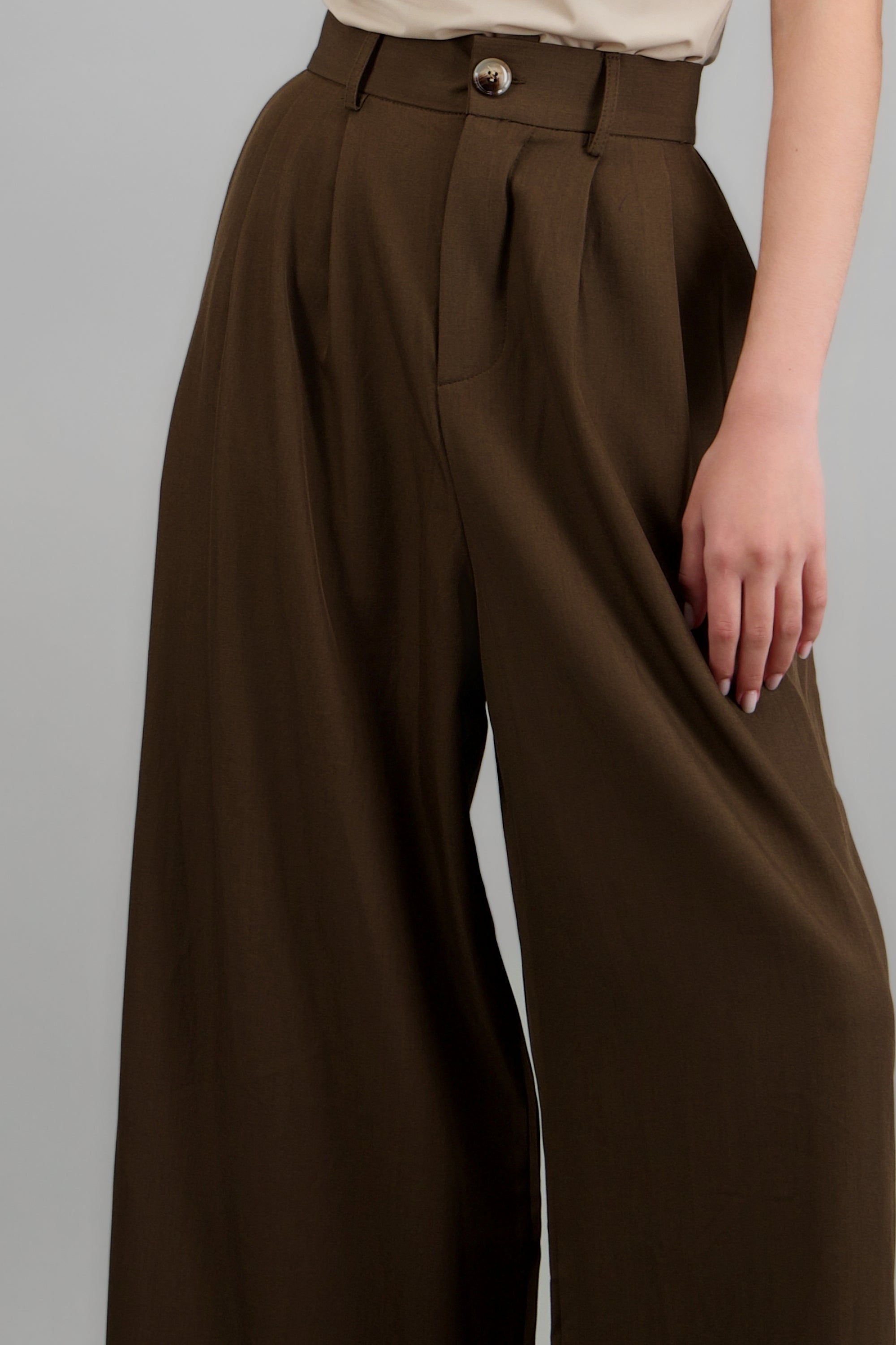 Pantalón de vestir pinzas CHOCOLATE