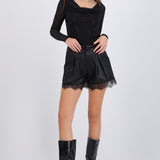 Short PU detalle encaje