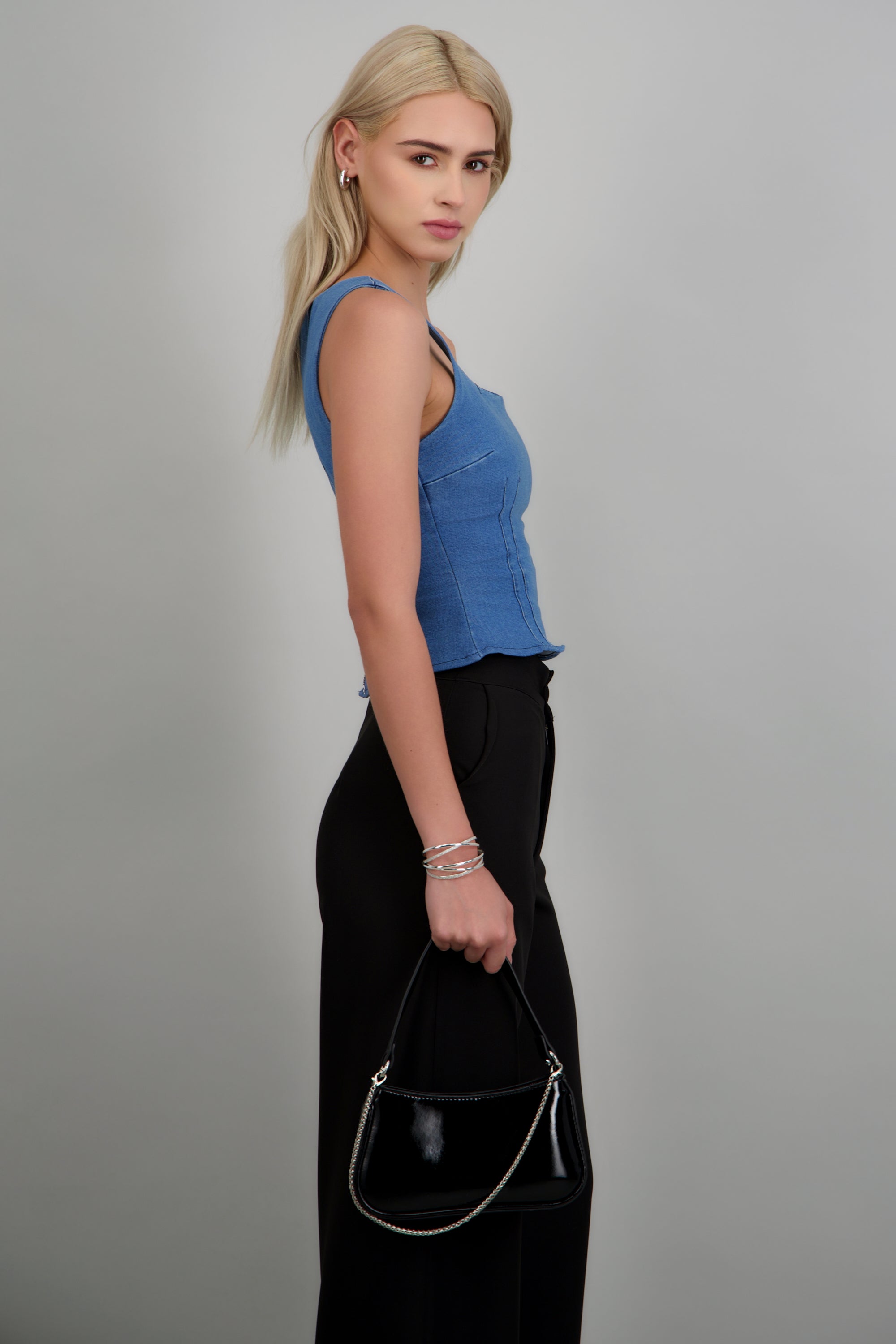 top ajustado denim MEDIUM WASH