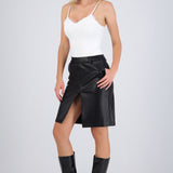 Falda midi efecto piel
