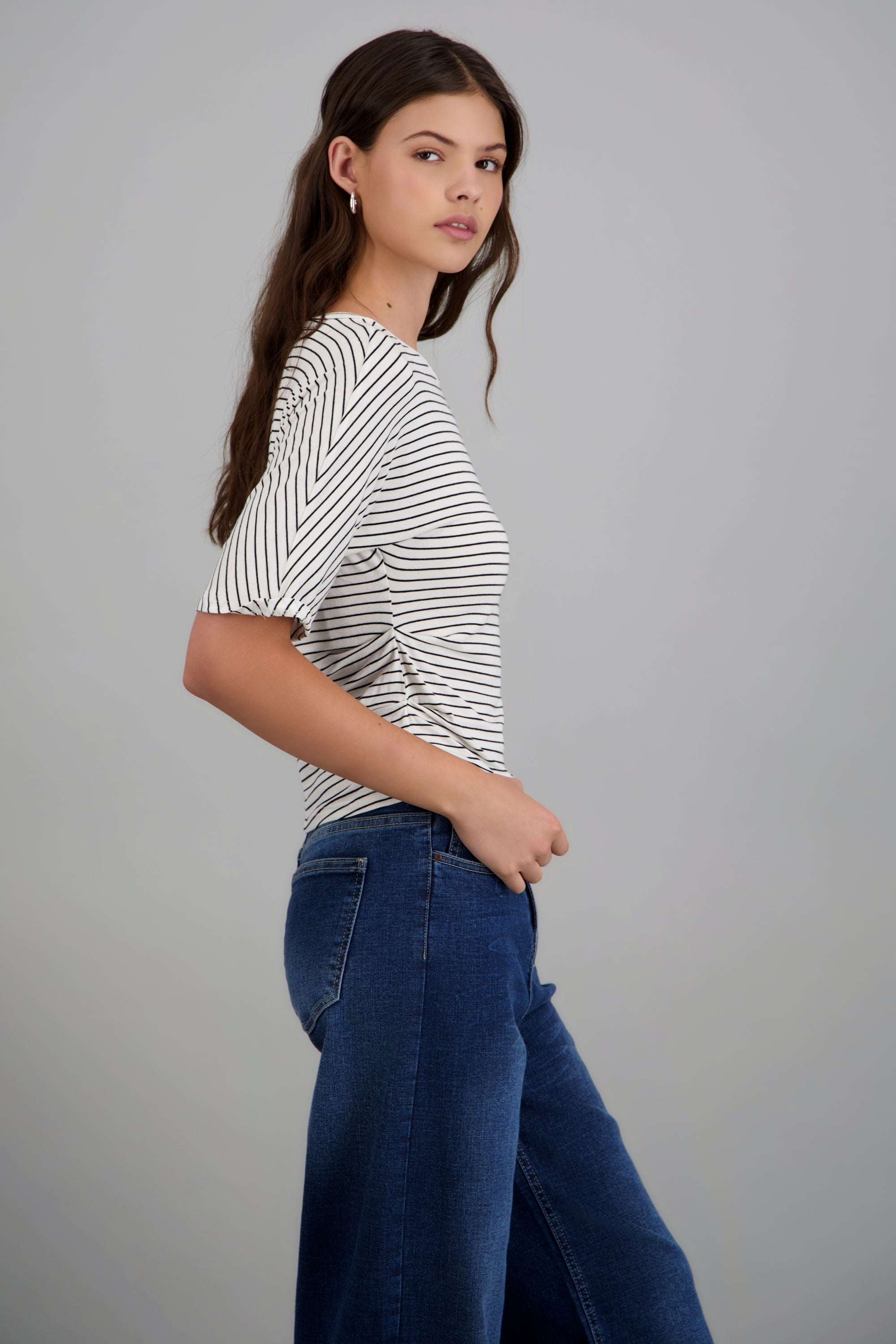 top de punto rayas con silueta definida CREMA