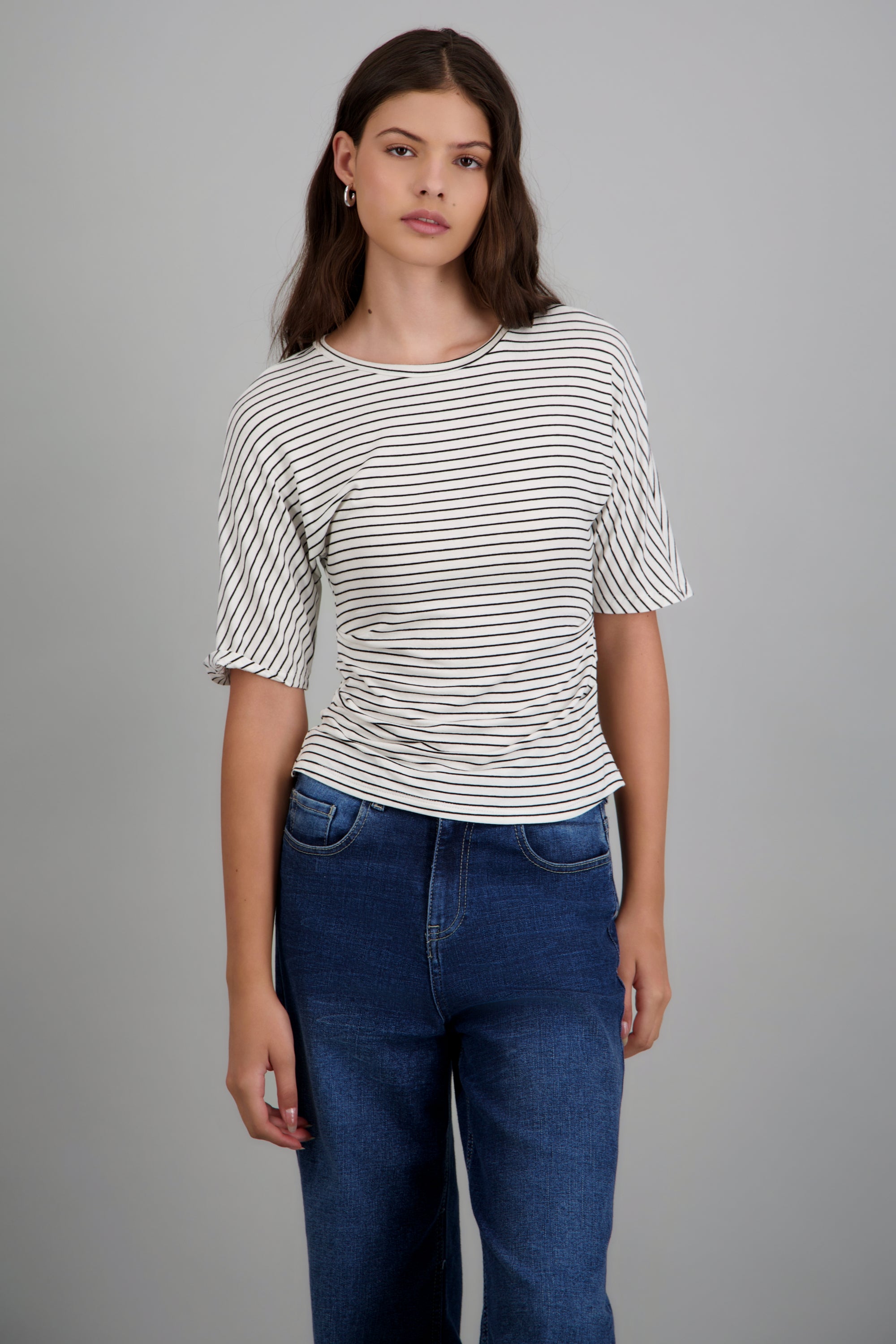 top de punto rayas con silueta definida CREMA