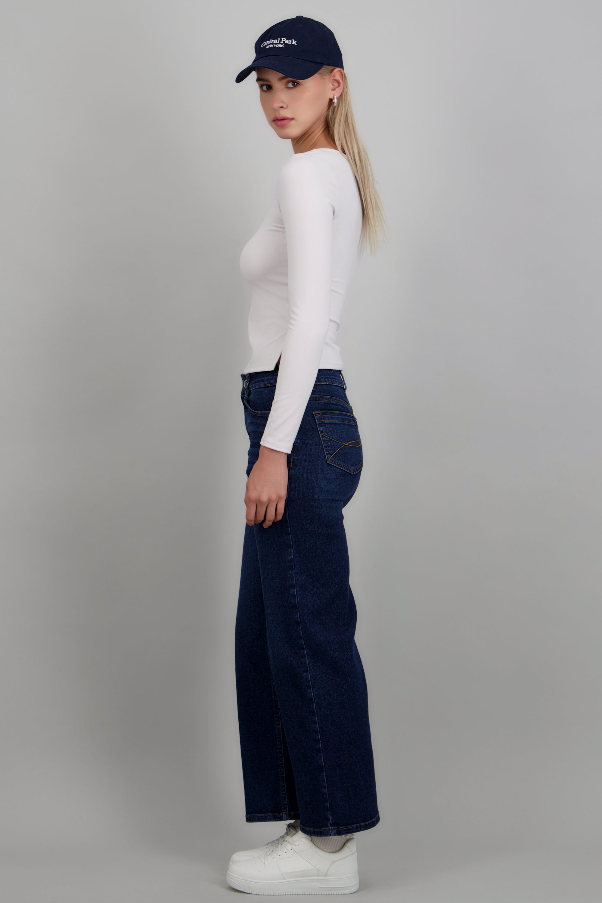 Jeans wide leg rectos MEDIUM WASH