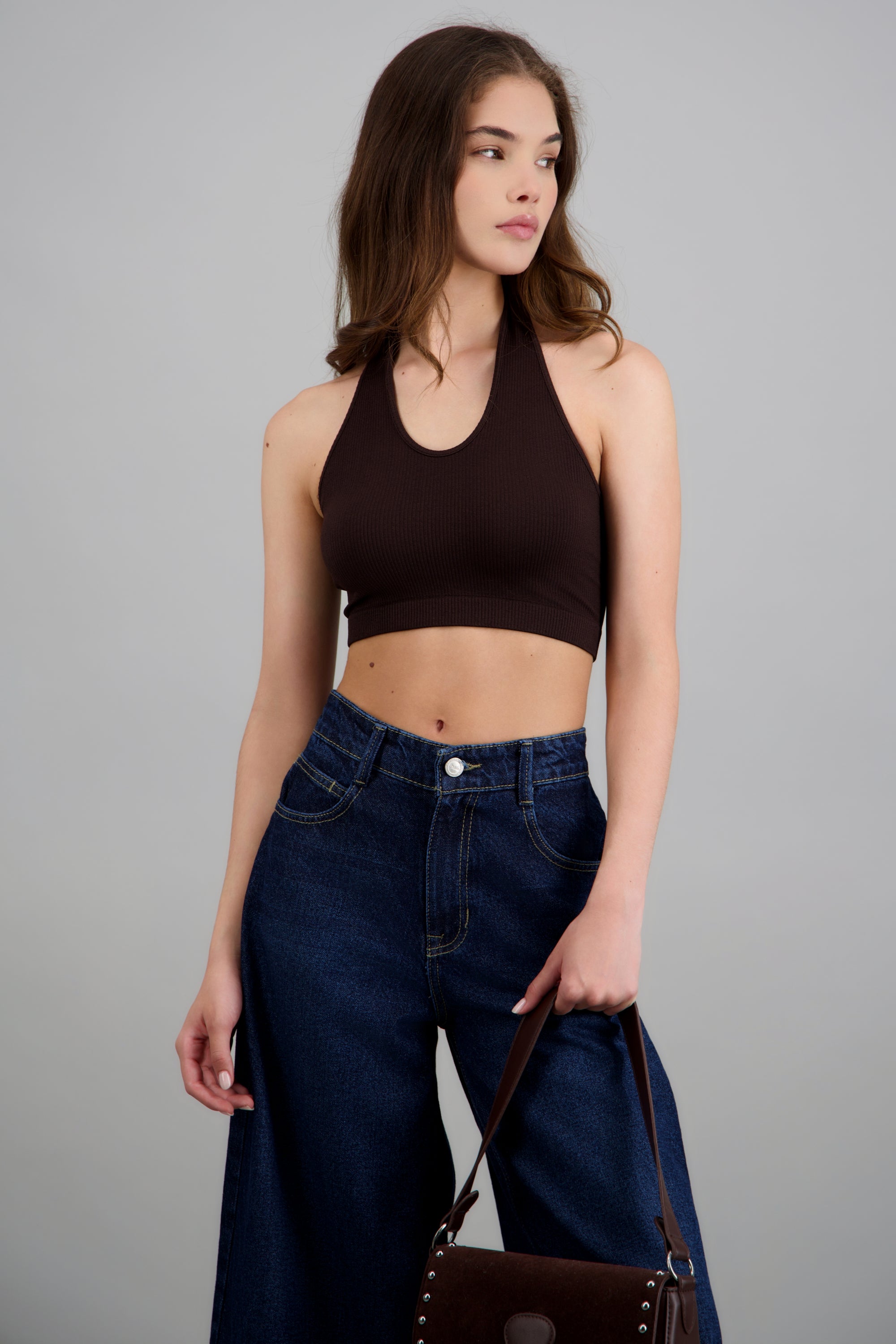 Top halter detalle rib CHOCOLATE
