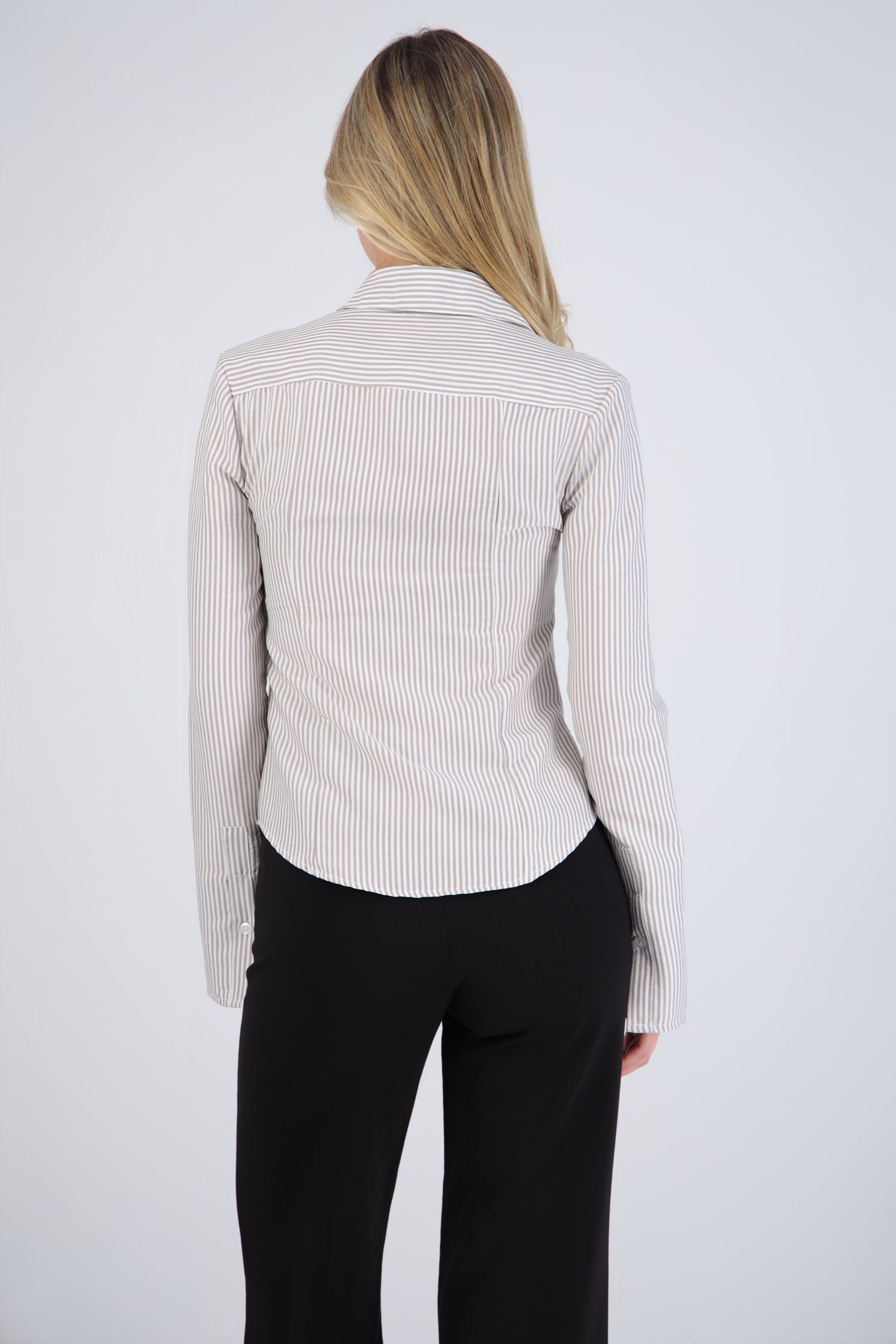 Camisa rayada detalle mangas amplias