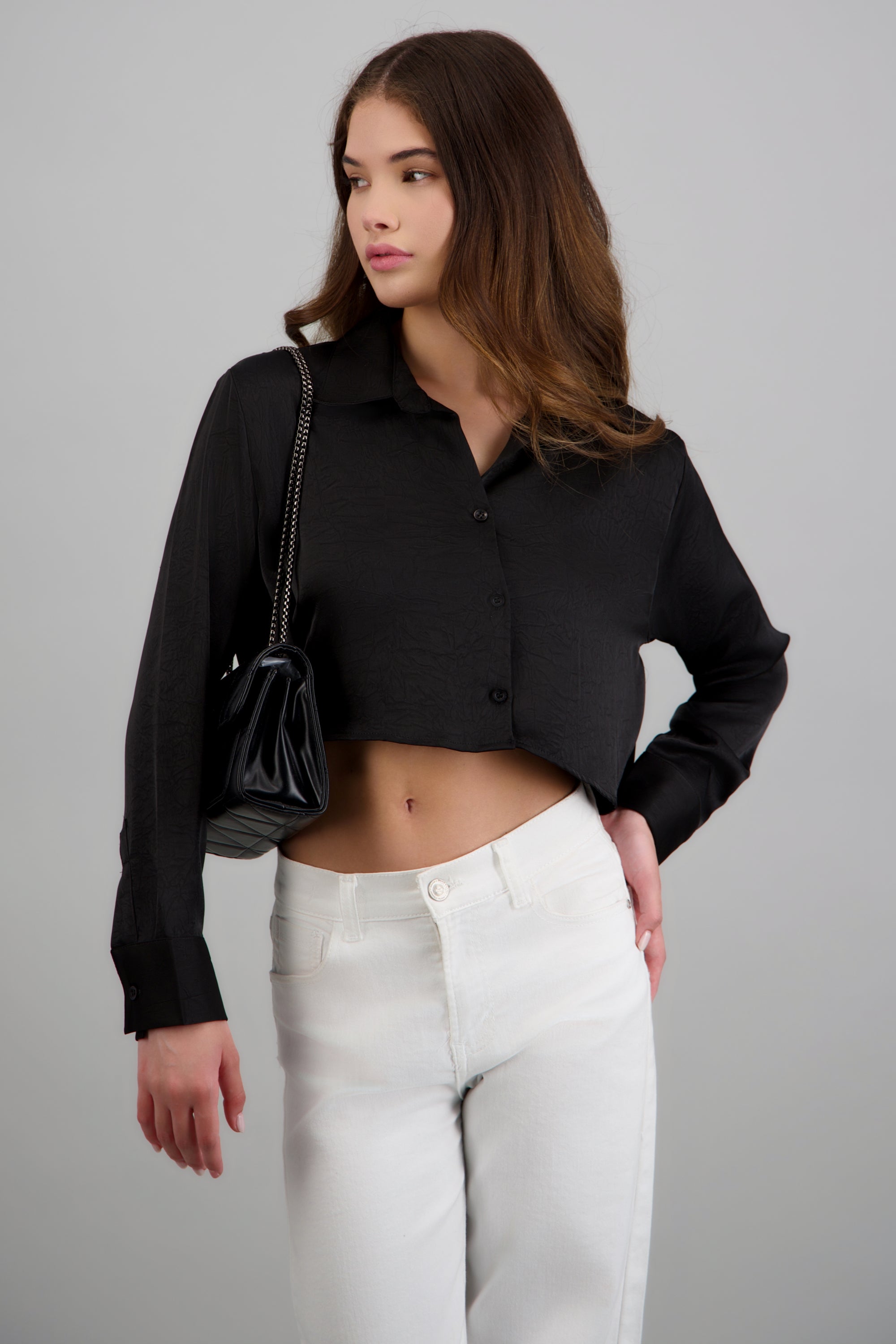 Camisa lisa crop NEGRO