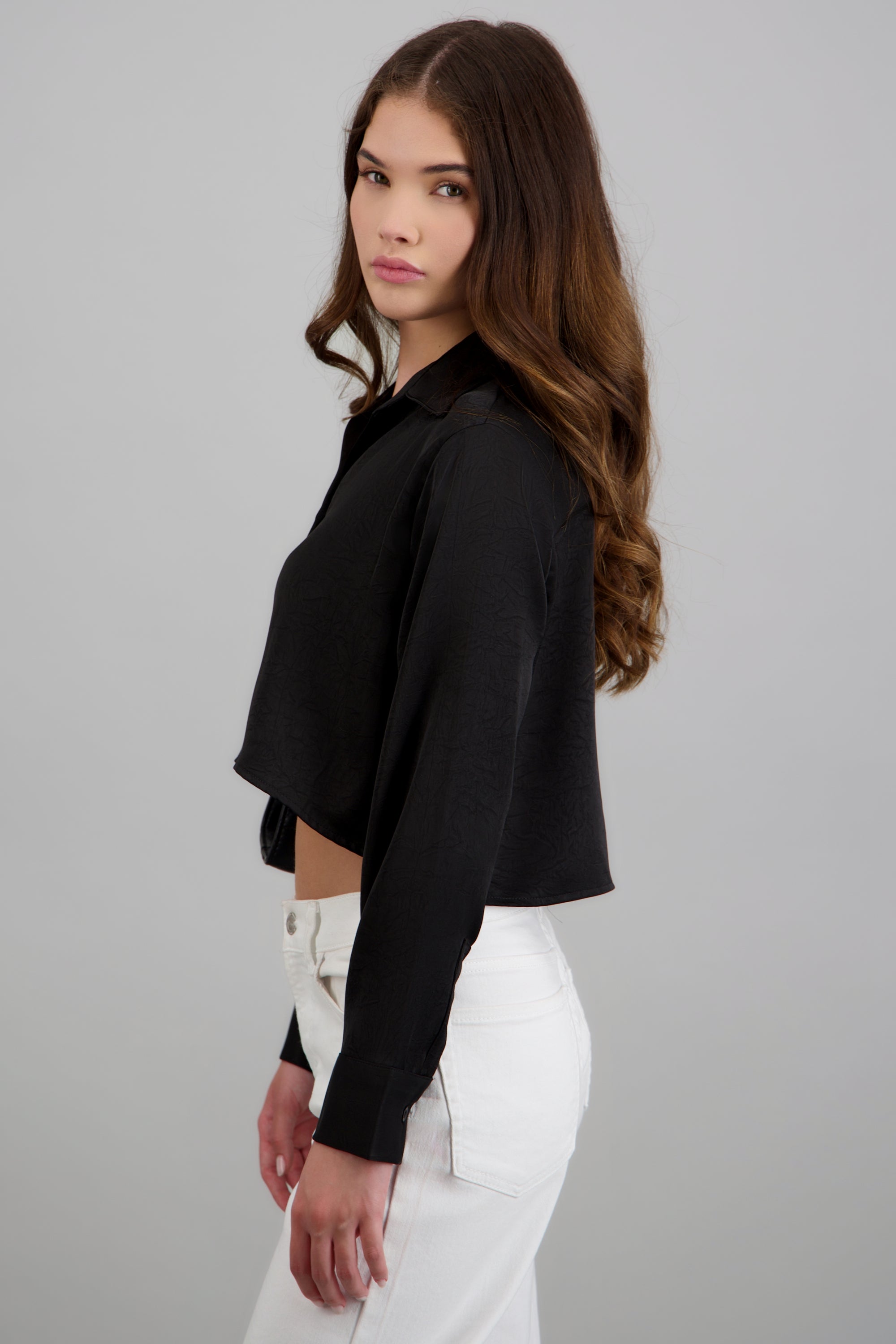 Camisa lisa crop NEGRO