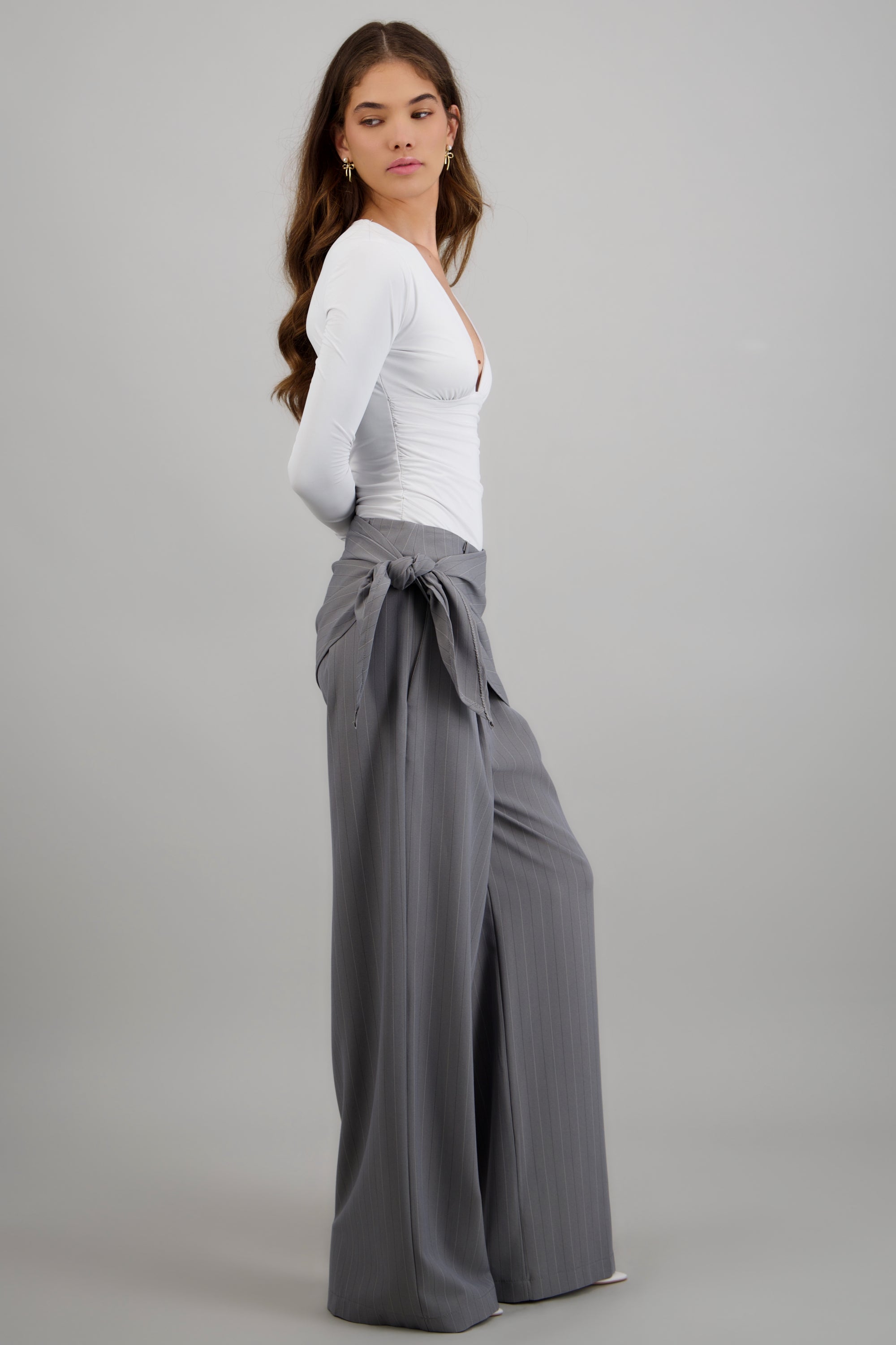 Pantalon recto detalle pañuelo GRIS COMBO