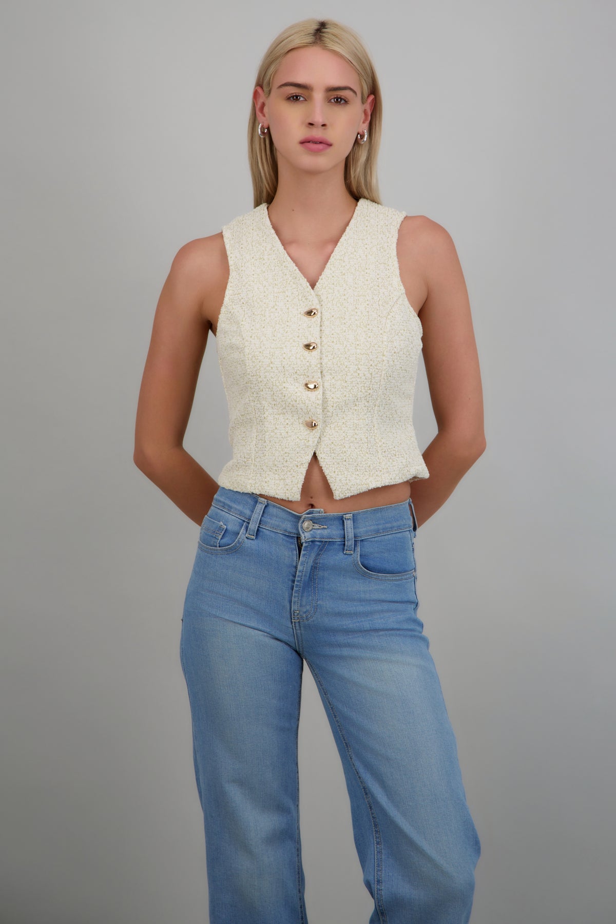 Top tipo chaleco tweed con botones HUESO COMBO