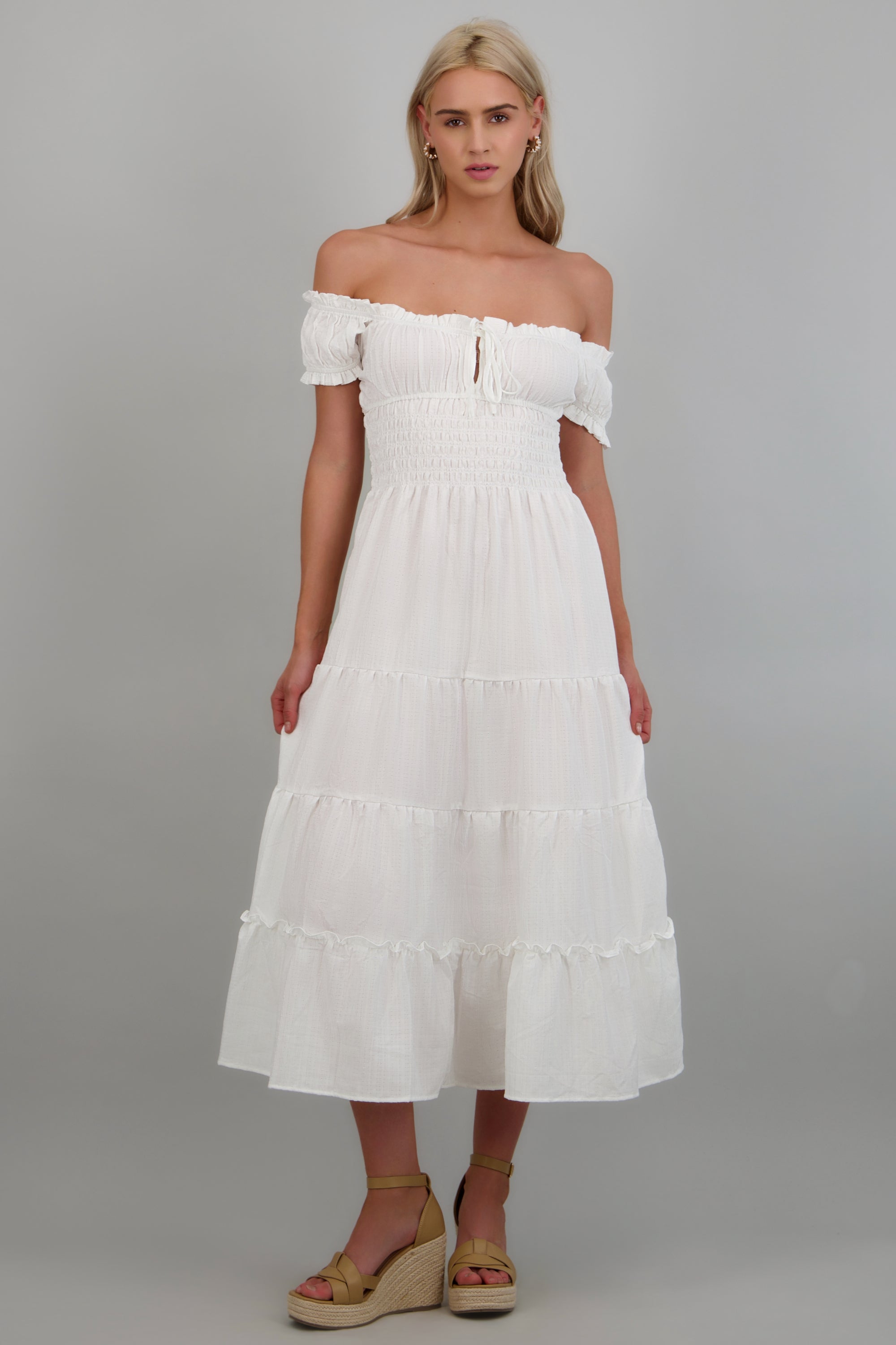 Vestido off shoulder det smock 