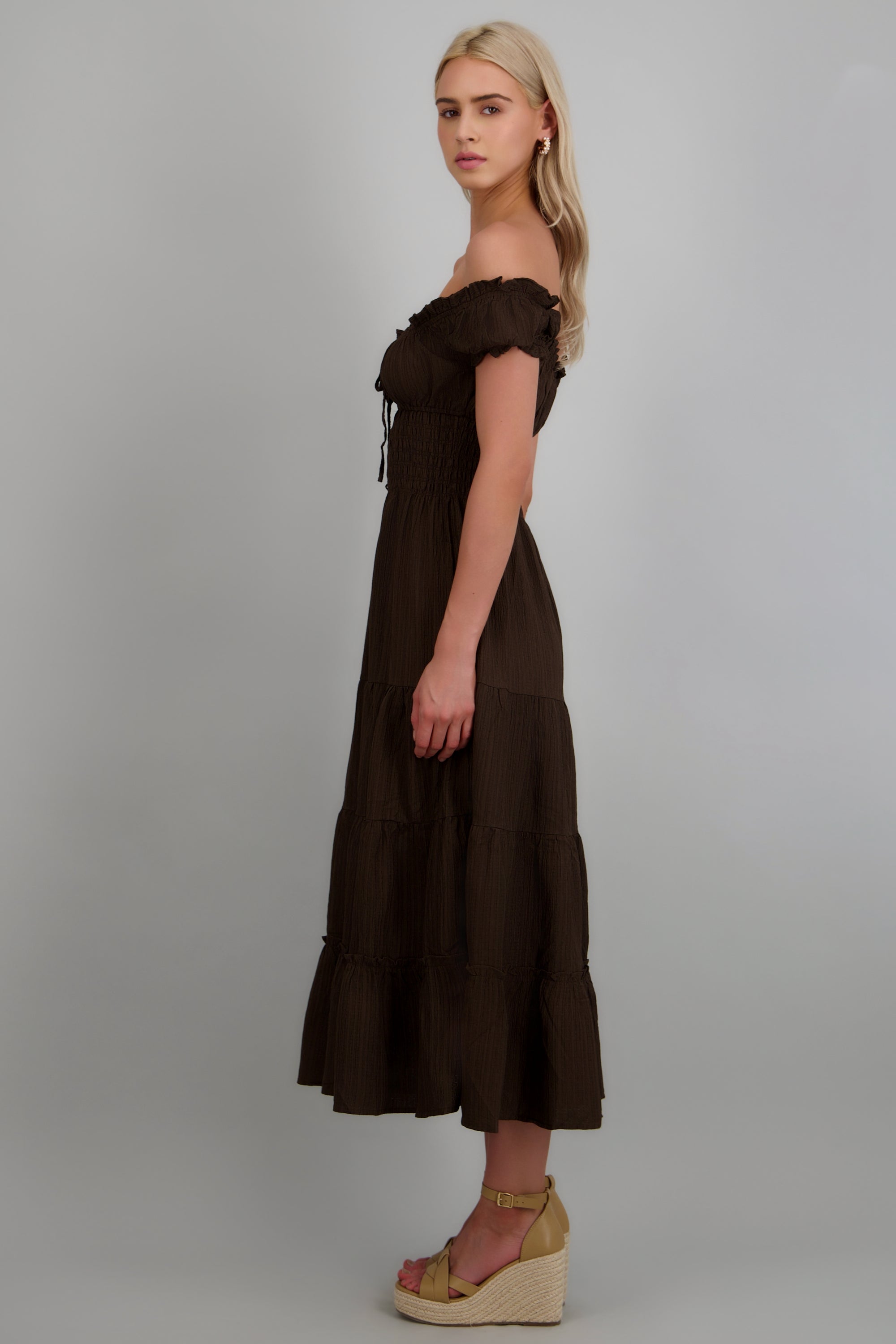 Vestido off shoulder det smock CHOCOLATE
