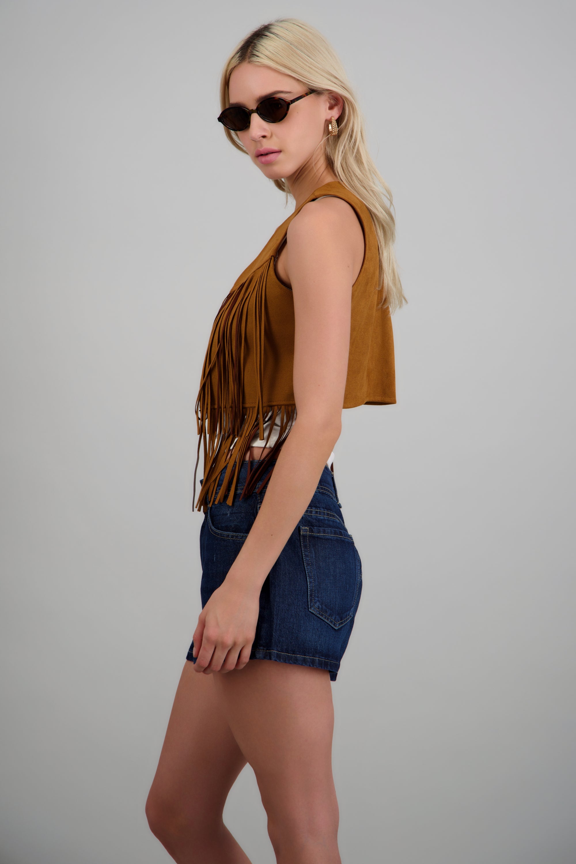Chaleco crop fringe CAMELLO