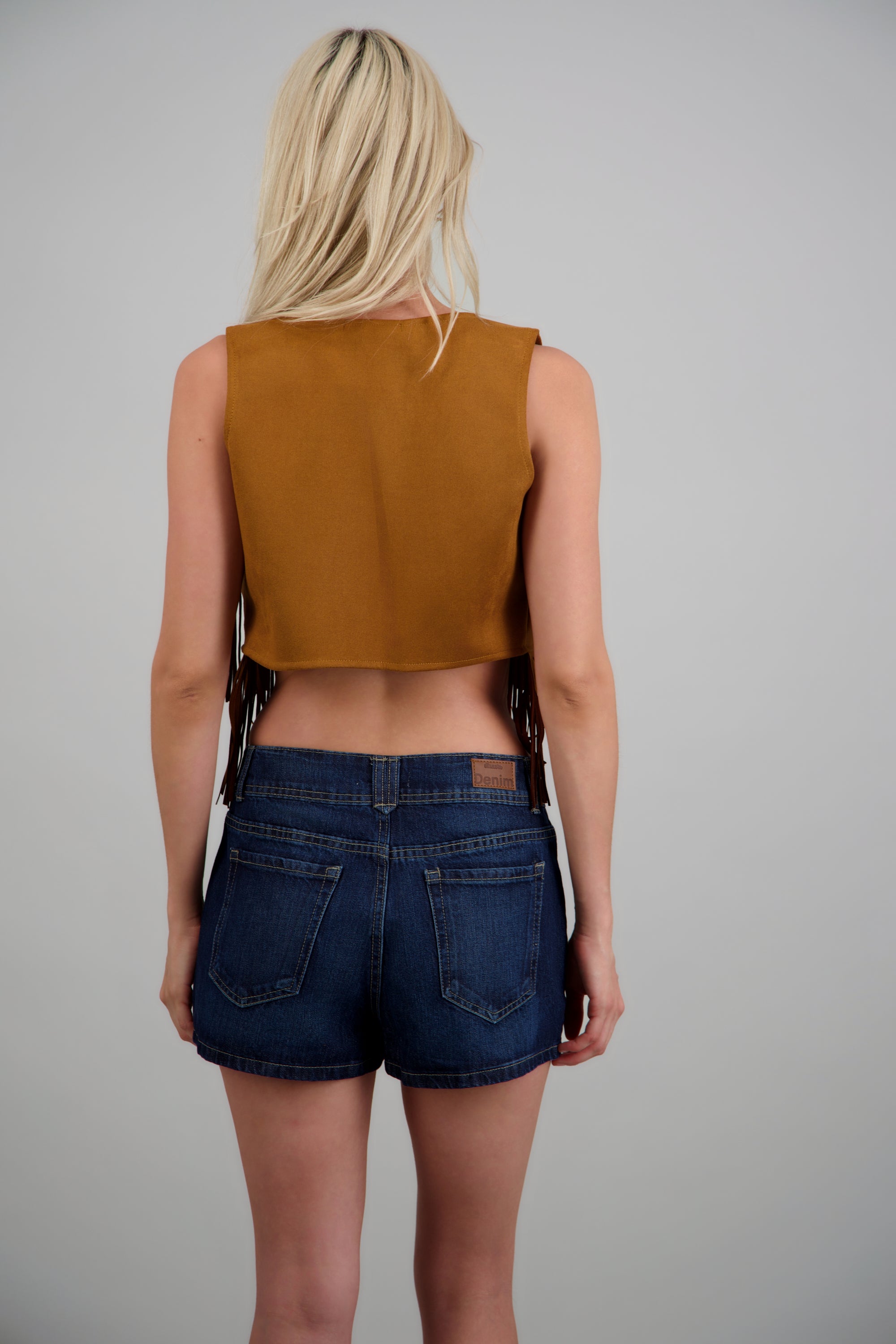 Chaleco crop fringe CAMELLO