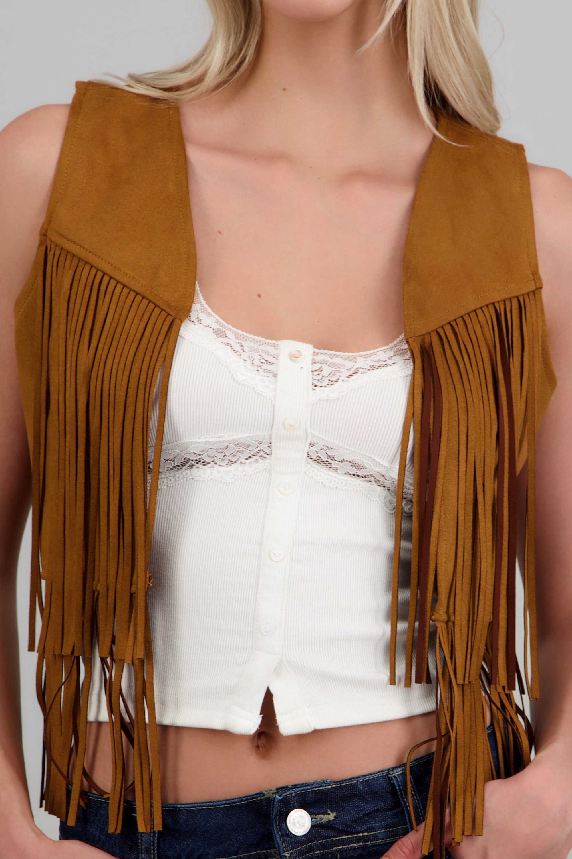 Chaleco crop fringe CAMELLO