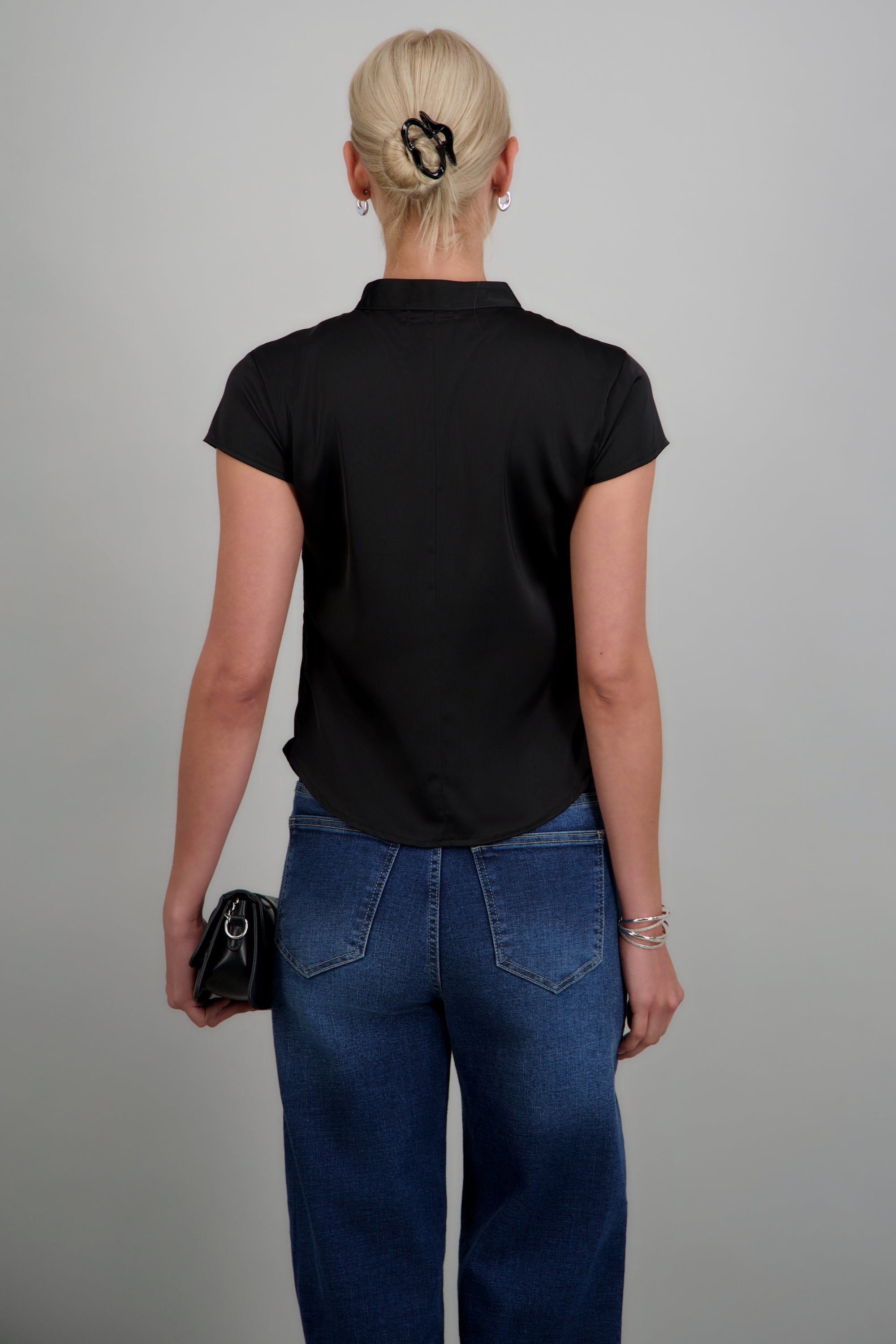 Top cuello mao botones NEGRO