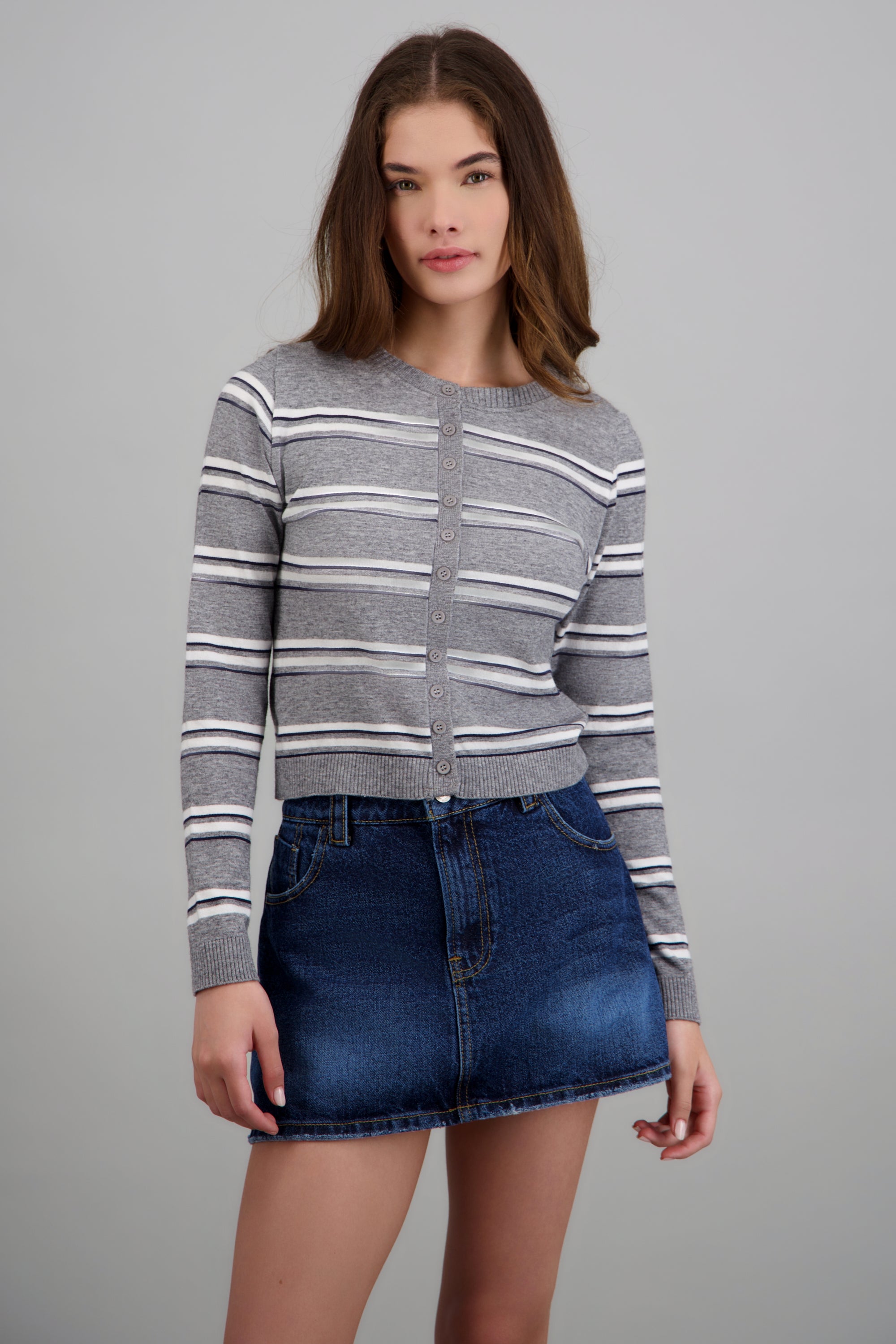 Cardigan cuello redondo líneas GRIS