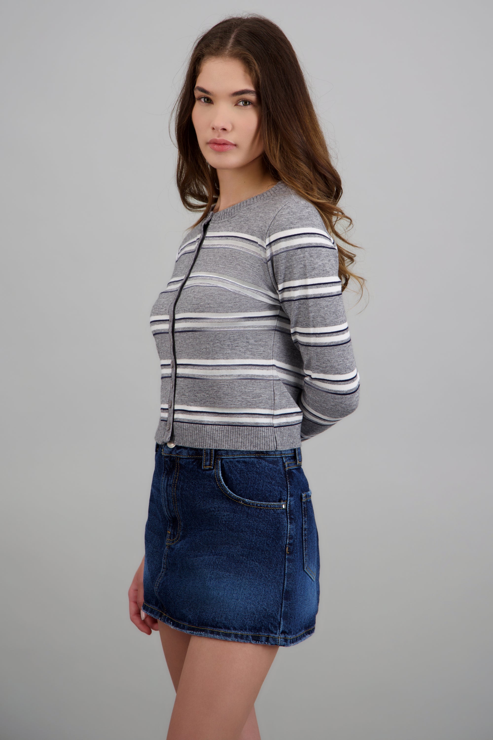 Cardigan cuello redondo líneas GRIS