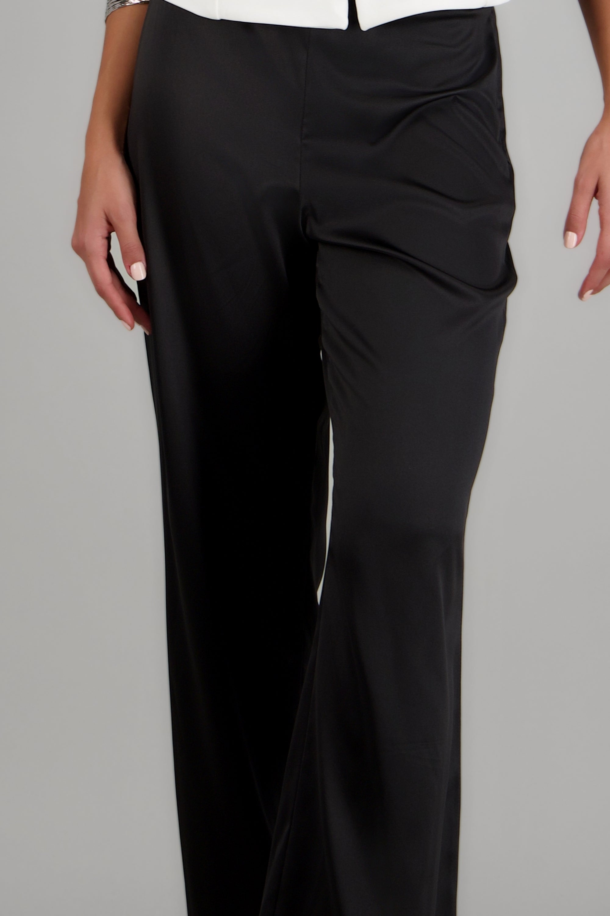 Pantalón de satín con encaje NEGRO