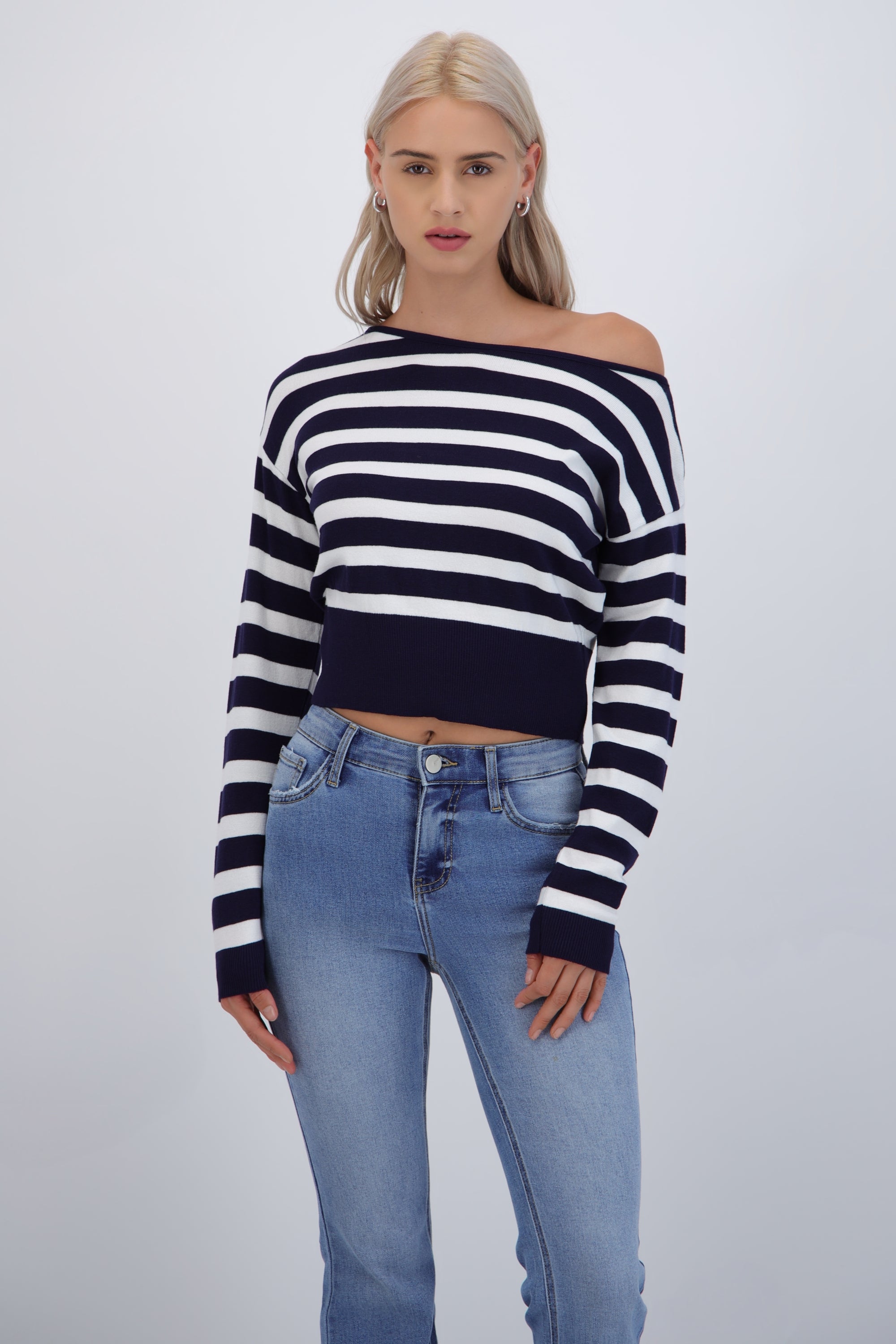 Suéter ligero rayas off shoulder AZUL MARINO COMBO