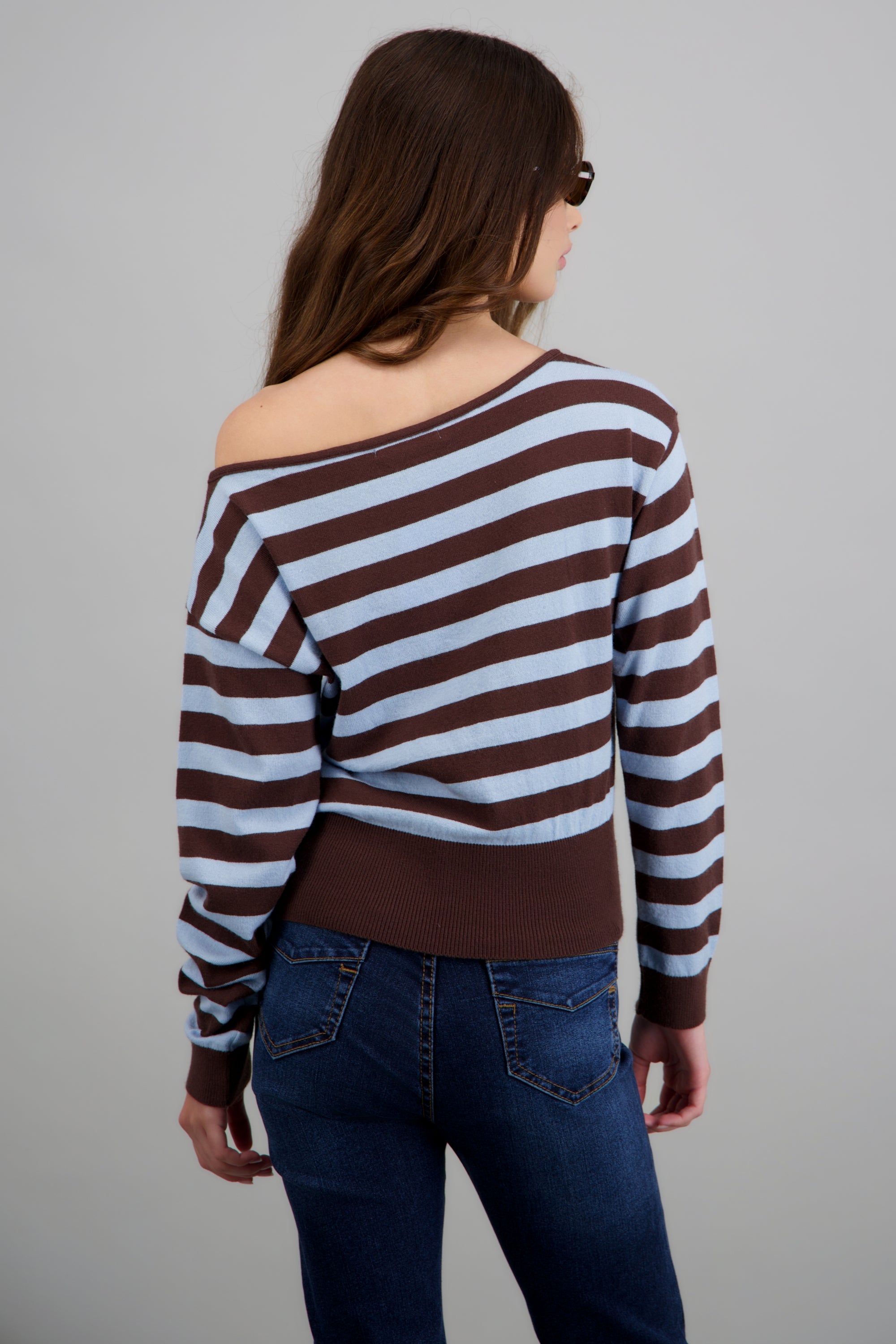 Suéter ligero rayas off shoulder AZUL COMBO