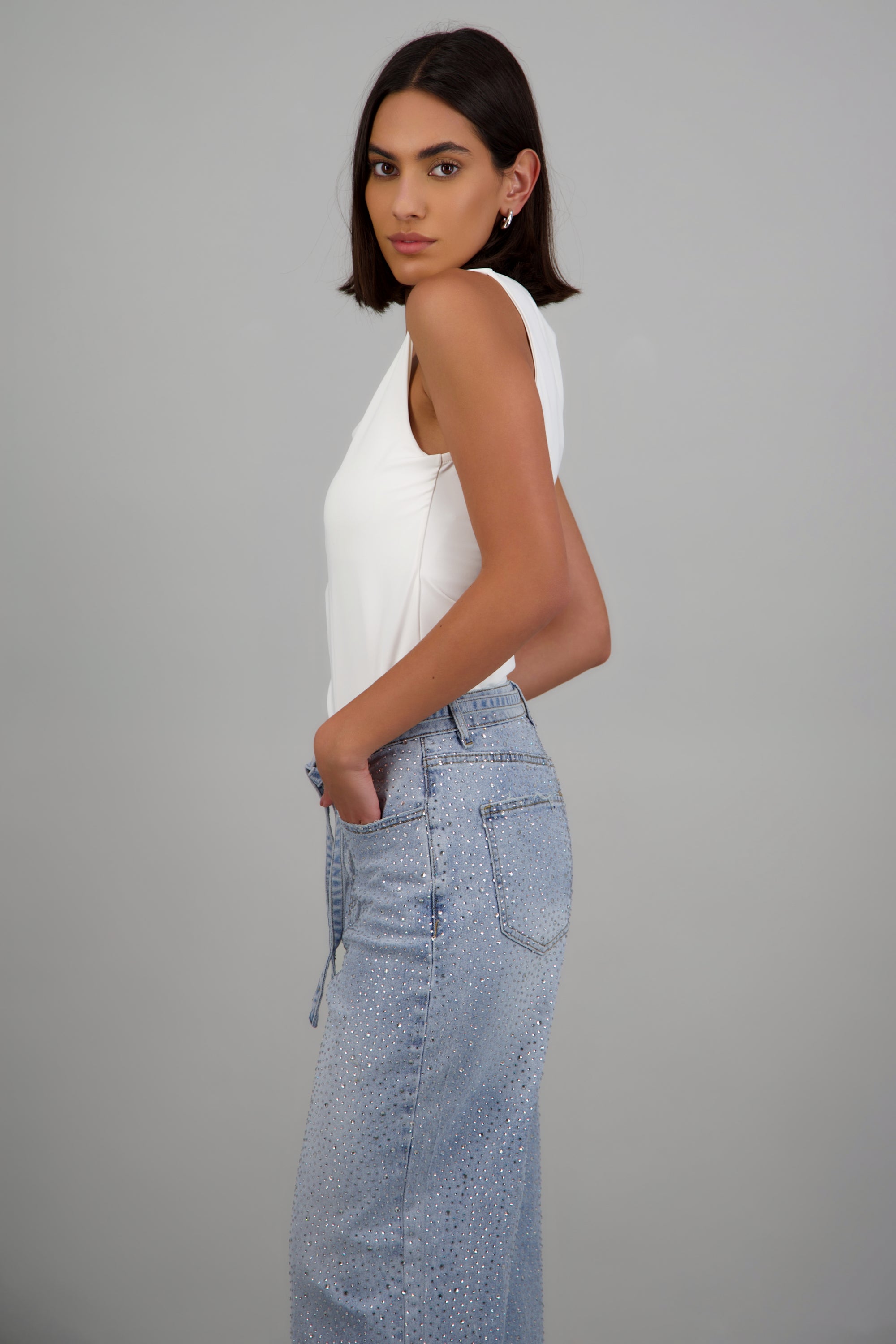 Top sin manga escote redondo liso BLANCO