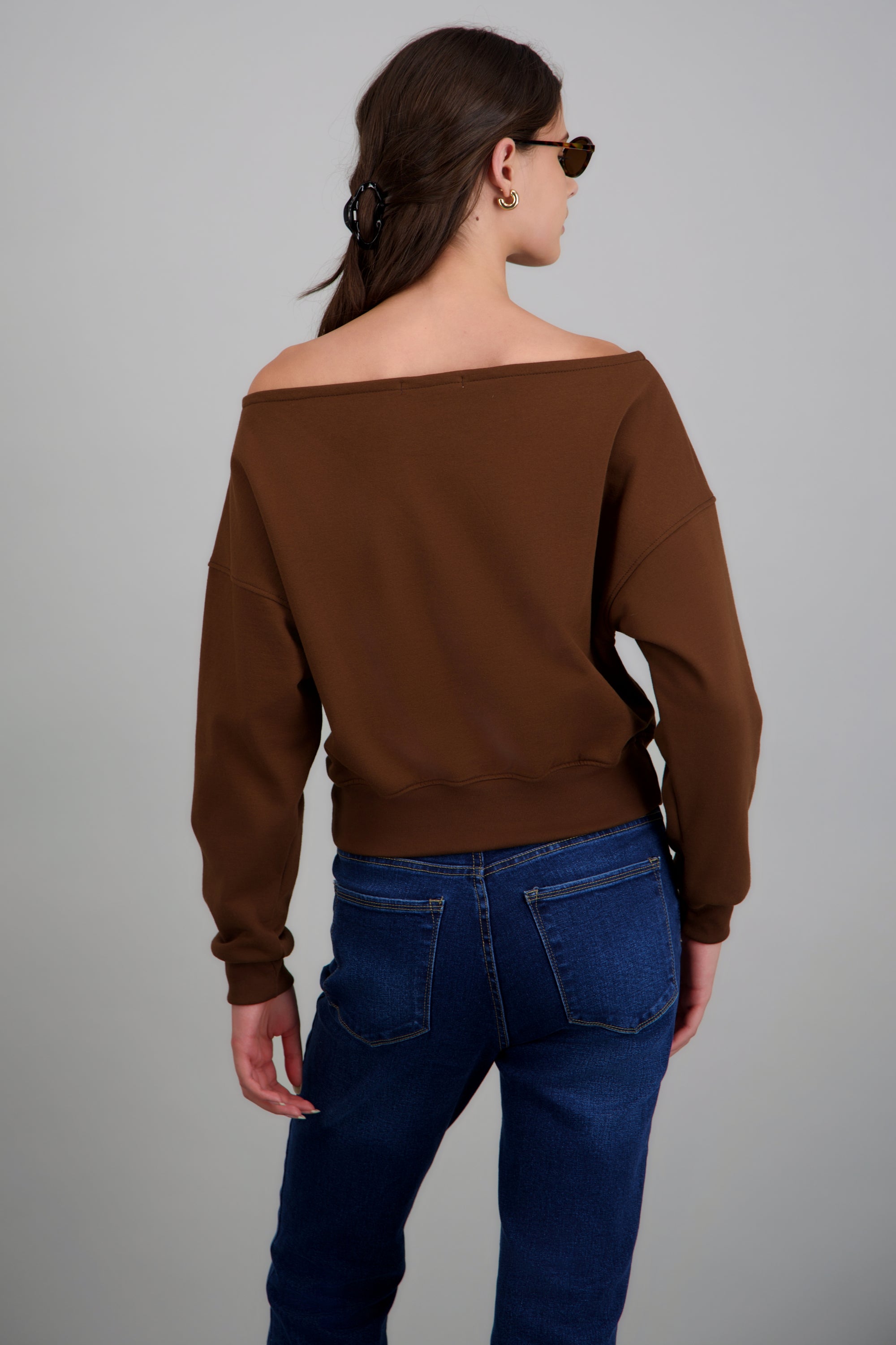 Sudadera off shoulder CHOCOLATE