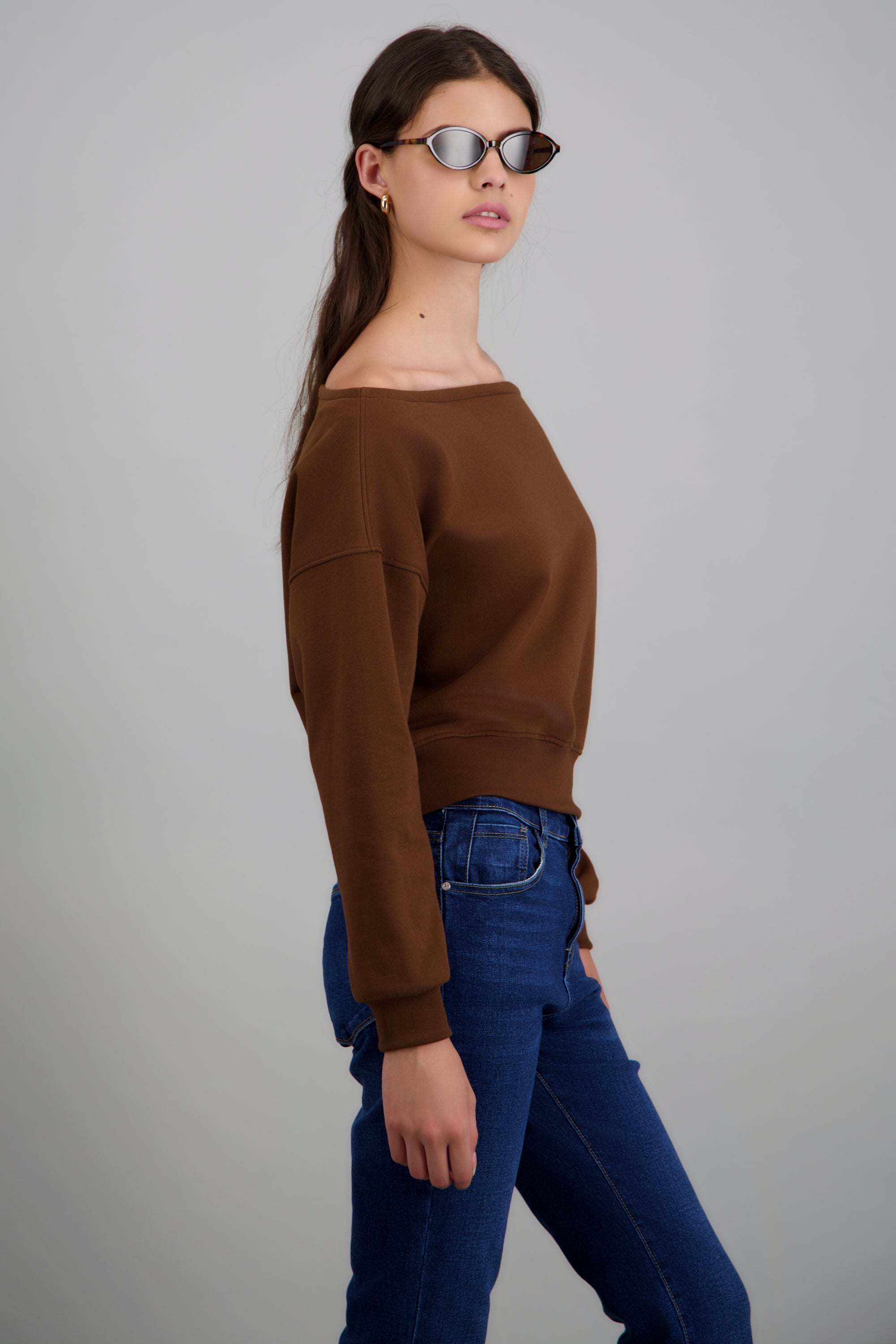Sudadera off shoulder CHOCOLATE