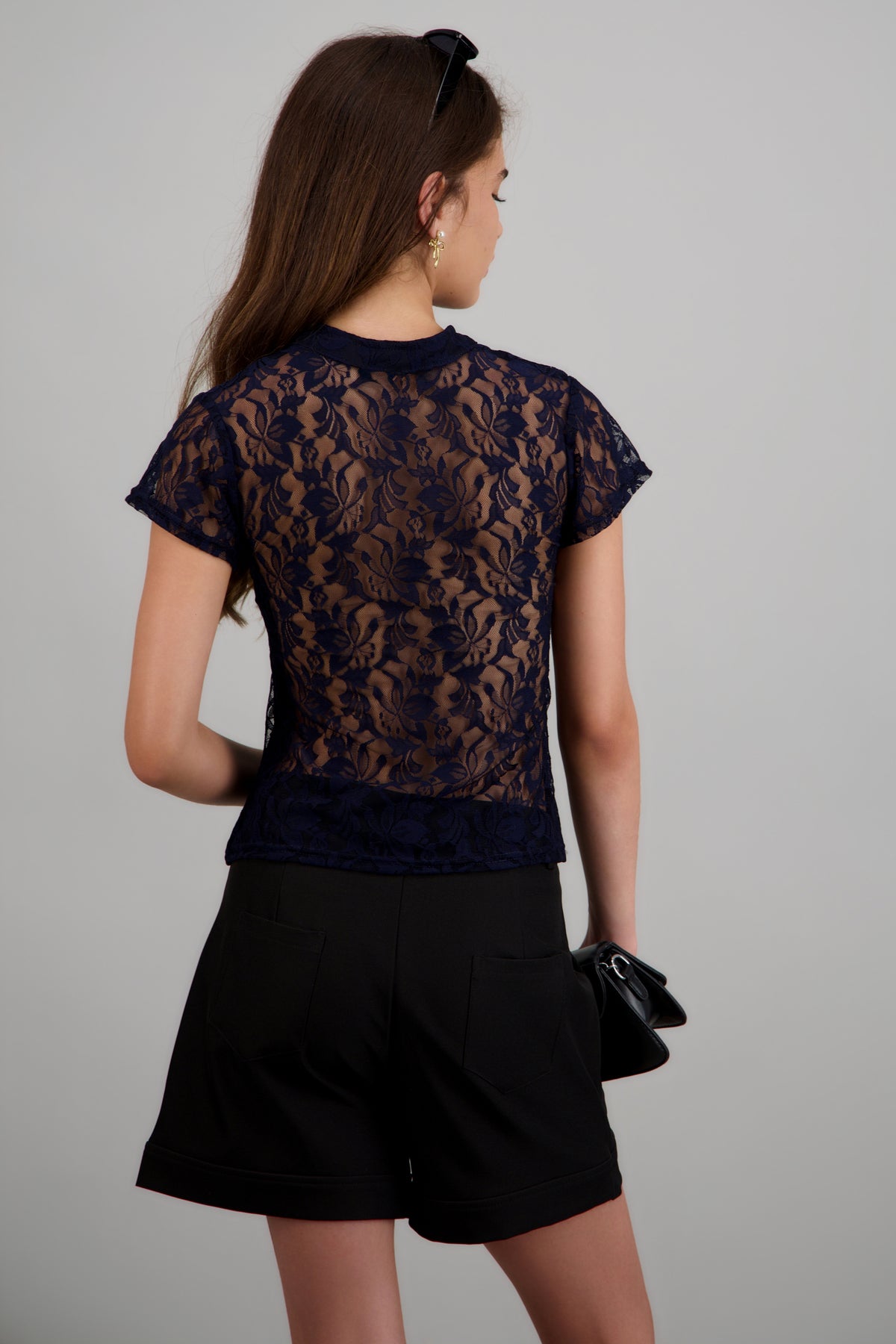 Top manga corta qipao detalle encaje MARINO