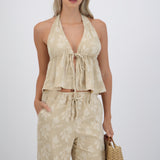 Top halter detalle abertura textura