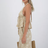 Top halter detalle abertura textura