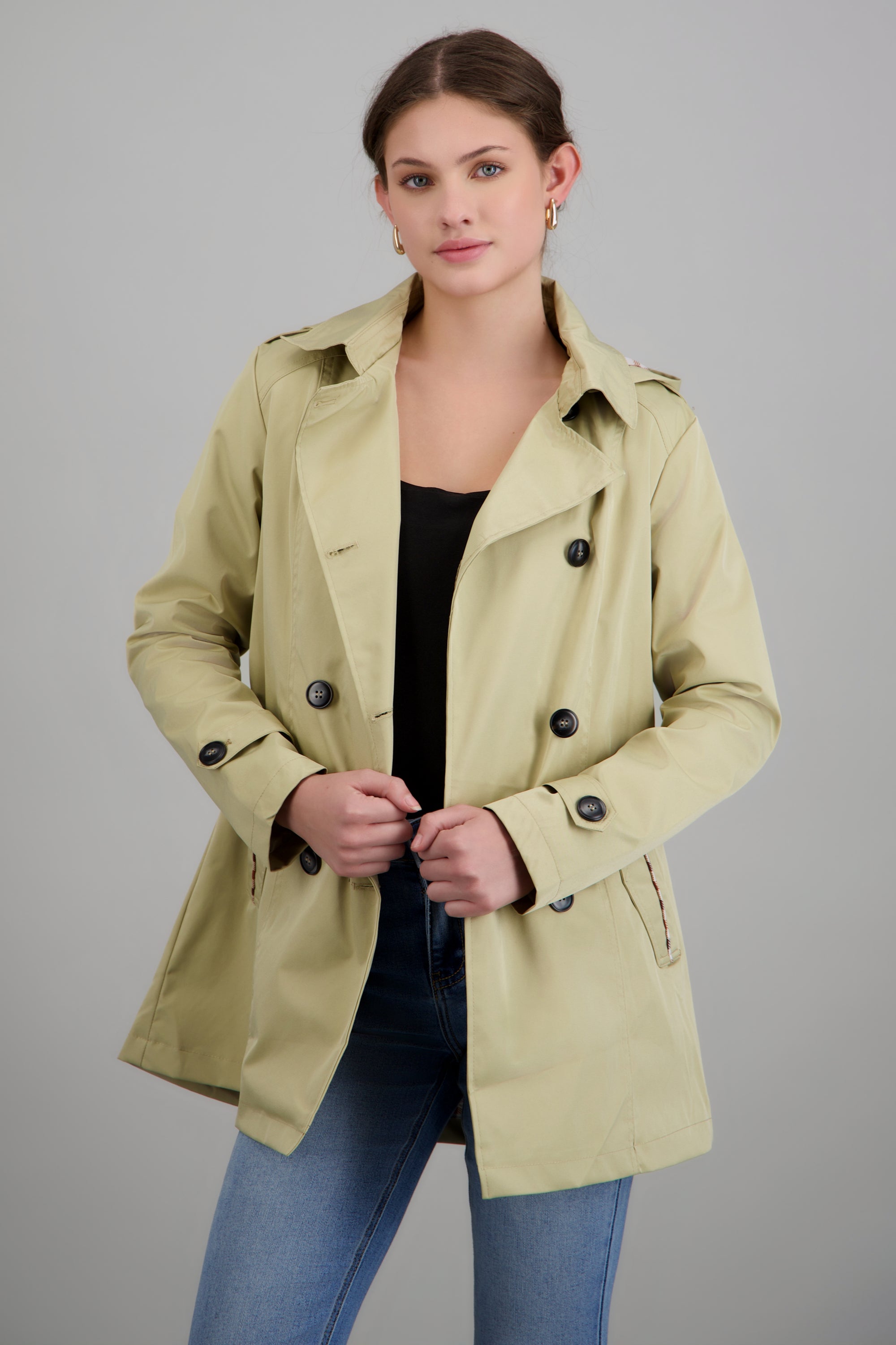 Trench con botones detalle cuadros BEIGE
