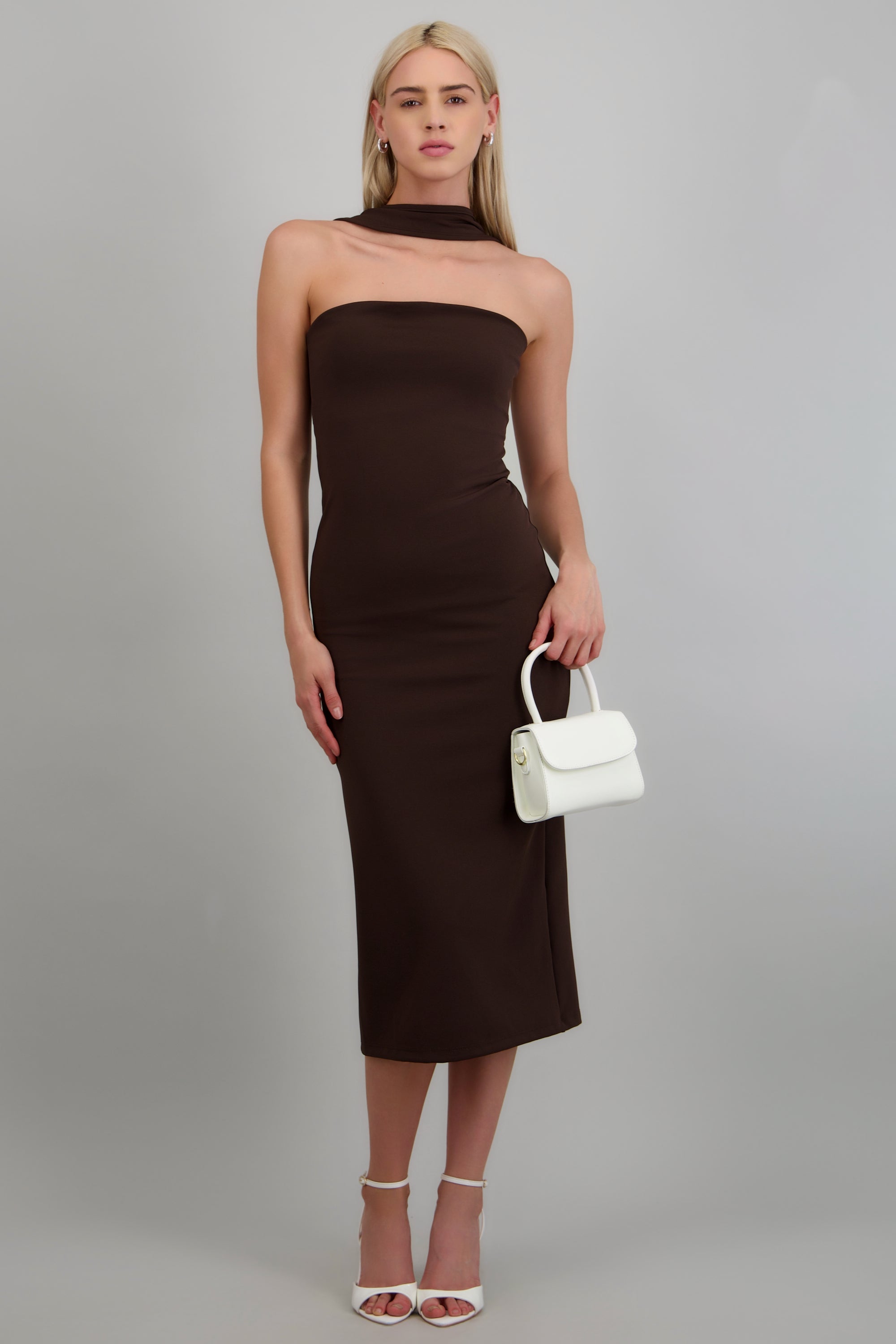 Vestido maxi strapples bodycon foulard CHOCOLATE