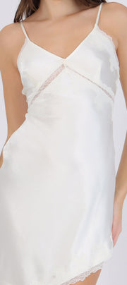 Vestido satín asimétrico encaje